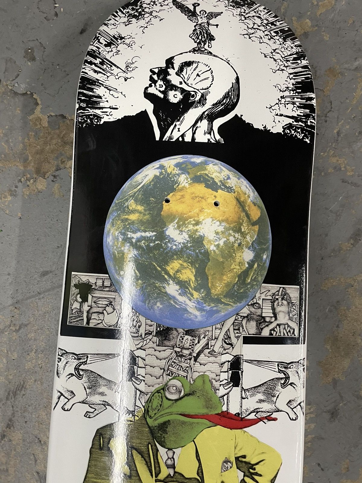 Fucking Awesome Fucking awesome frog skateboard size 8.0 Size ONE SIZE - 5 Thumbnail