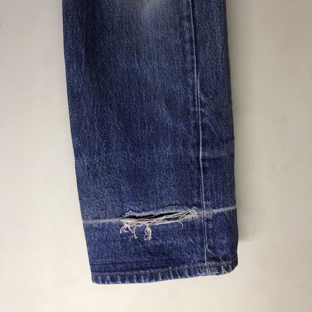 Levi's Vintage 80s Levis 501 Distressed Jeans Size US 33 - 9 Thumbnail