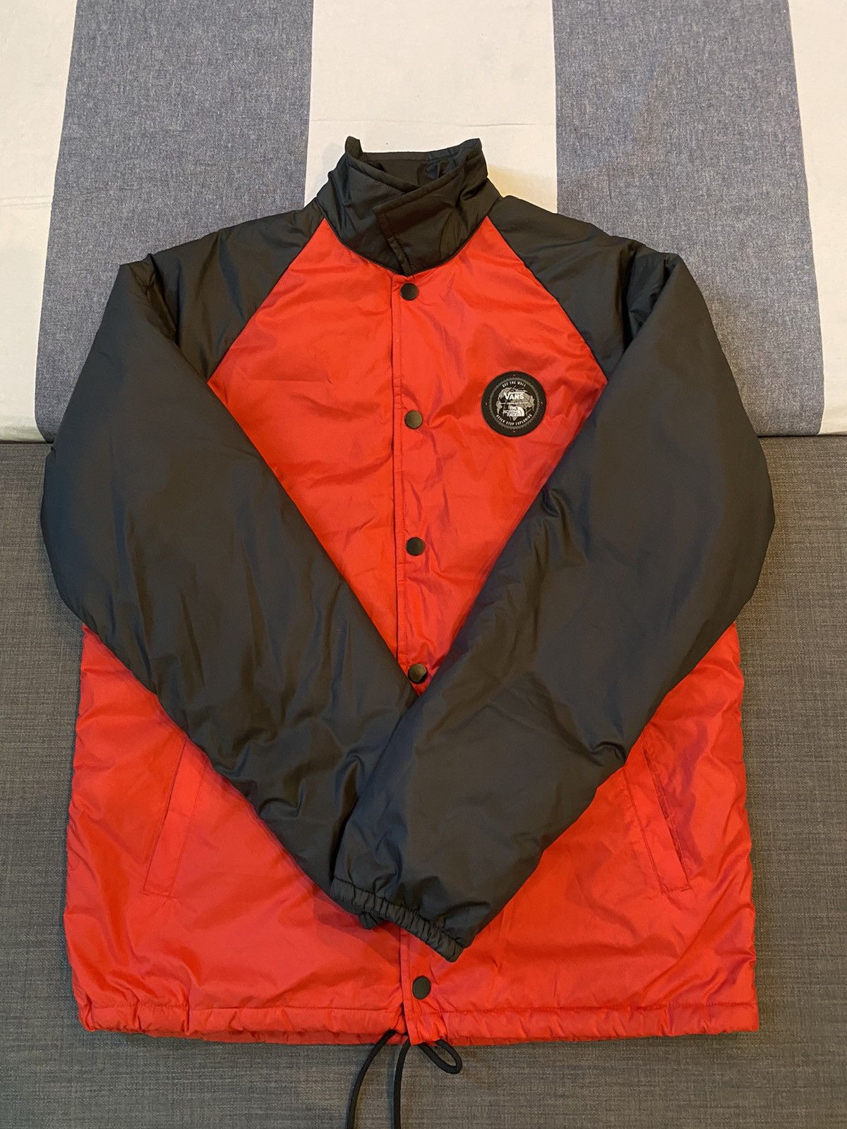 Vans VANS x THE NORTH FACE Torrey Thermoball Red Black Jacket M