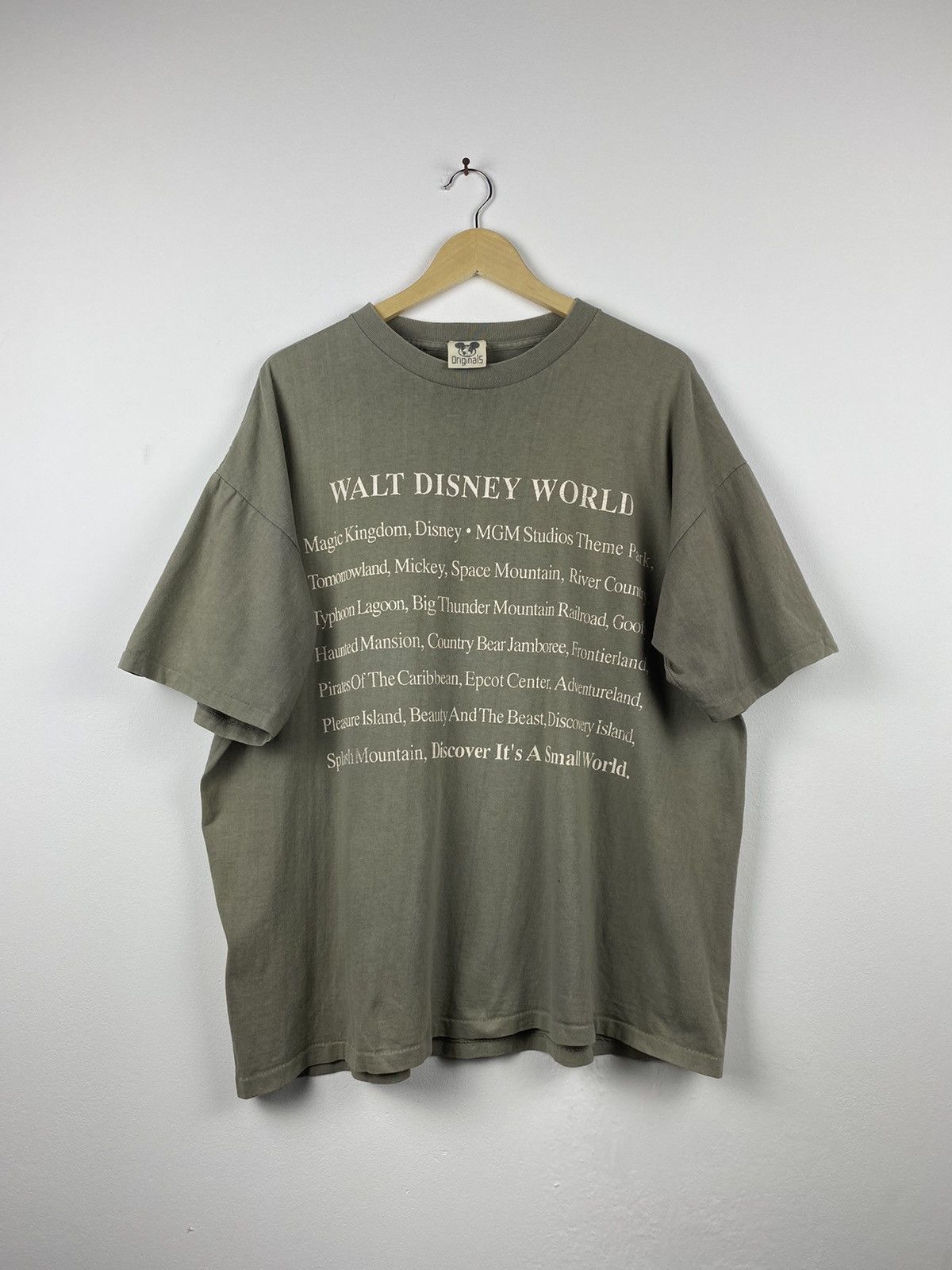 Disney Vintage 80s Disney It’s Small World Single Stitch Tee Size US XL / EU 56 / 4 - 3 Thumbnail