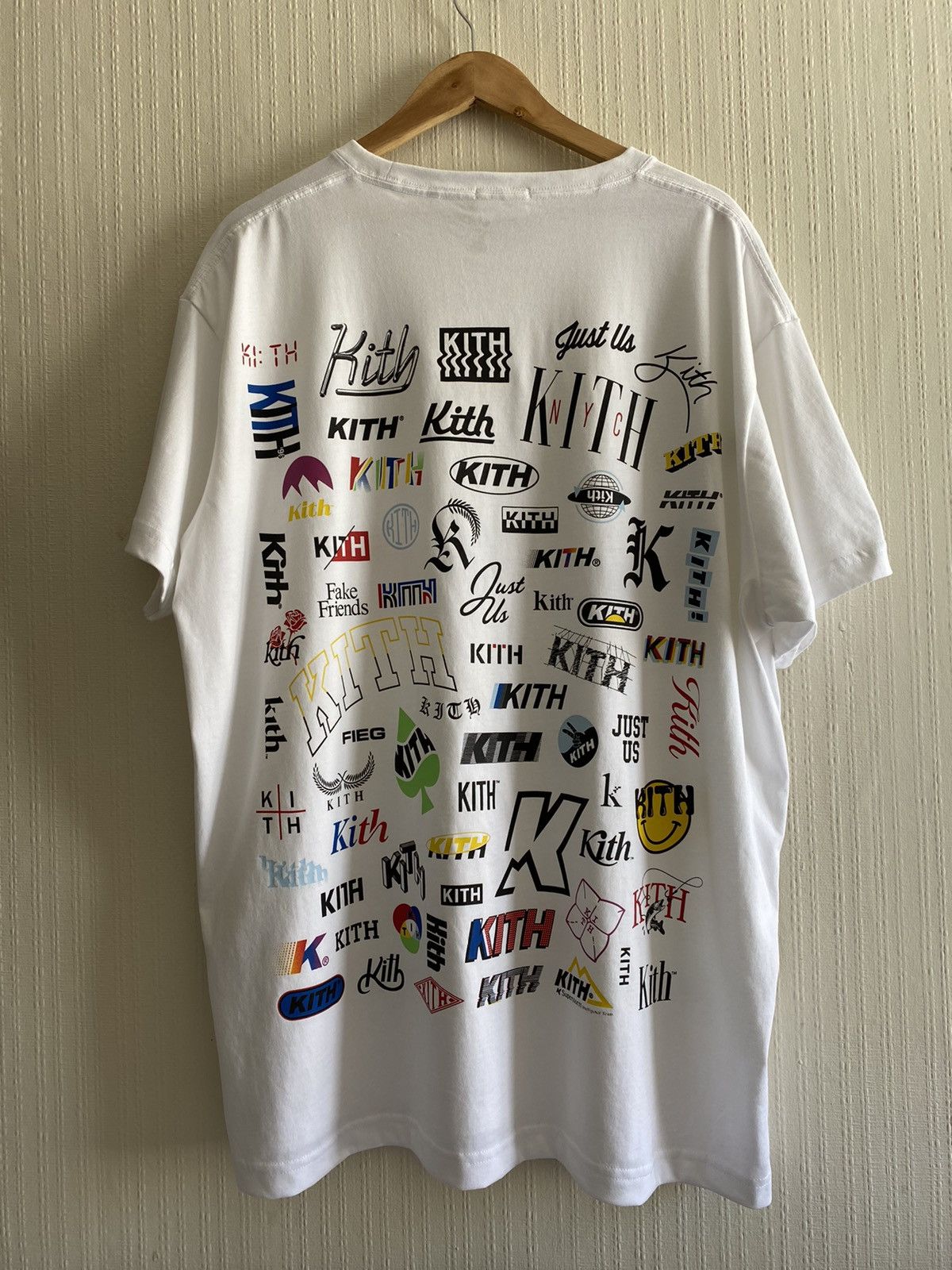 Kith × Ronnie Fieg KITH NOVEL ALL LOGO TEE Size US XXL / EU 58 / 5 - 2 Thumbnail