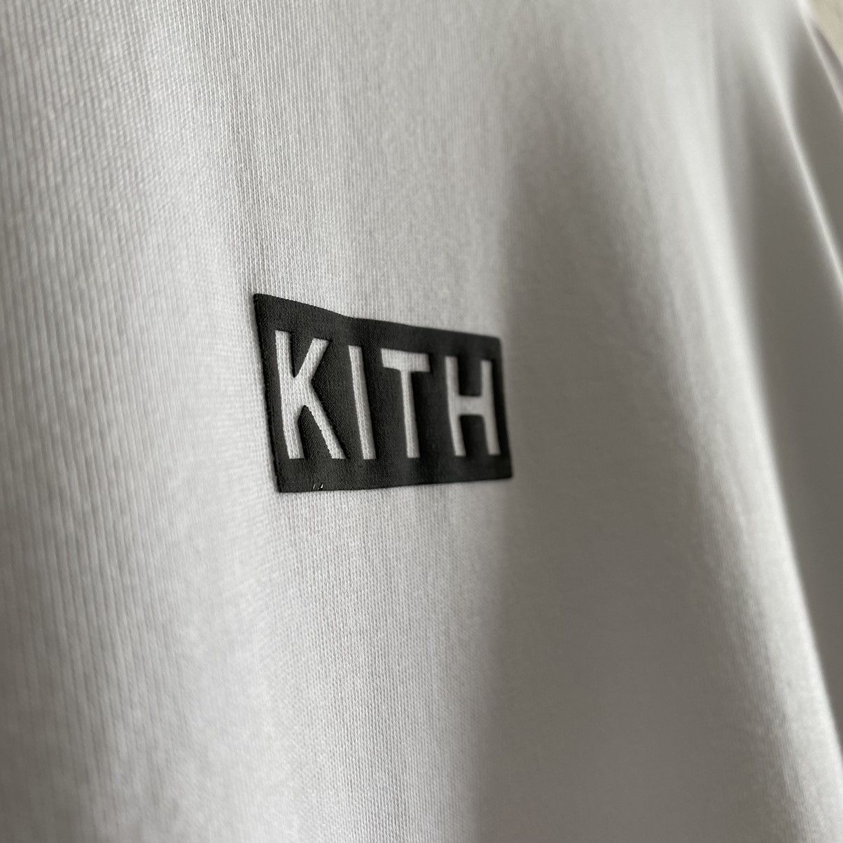 Kith × Ronnie Fieg KITH NOVEL ALL LOGO TEE Size US XXL / EU 58 / 5 - 5 Thumbnail