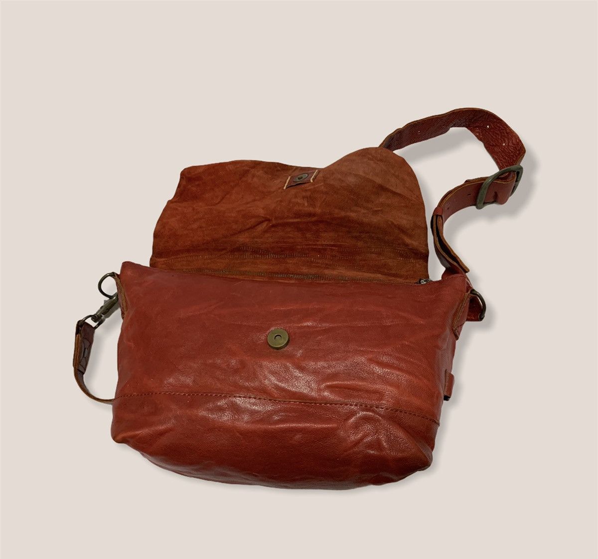 Genuine Leather United arrow Leather bag - Vintage sling Bag Size ONE SIZE - 3 Thumbnail