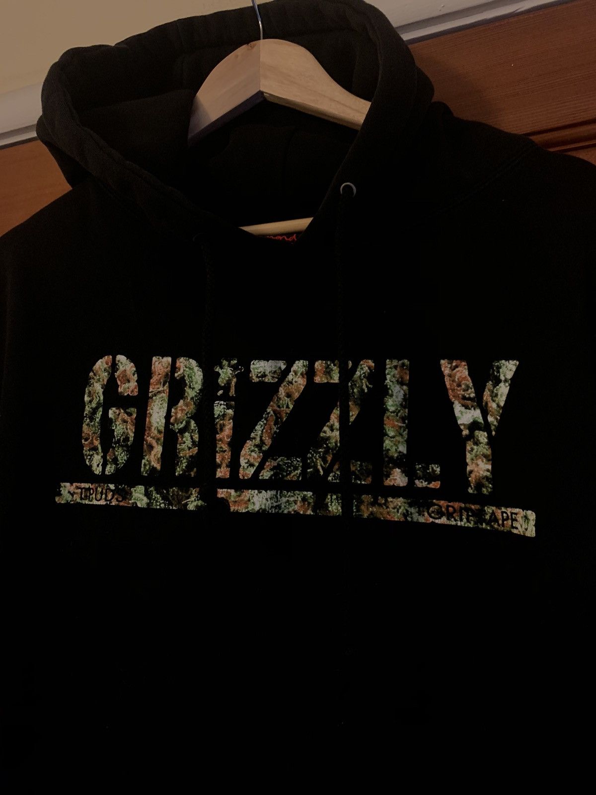 Diamond Supply Co. × Grizzly Griptape *RARE*Grizzly Griptape x Diamond Supply Co Weed Print Hoodie Size US L / EU 52-54 / 3 - 2 Thumbnail