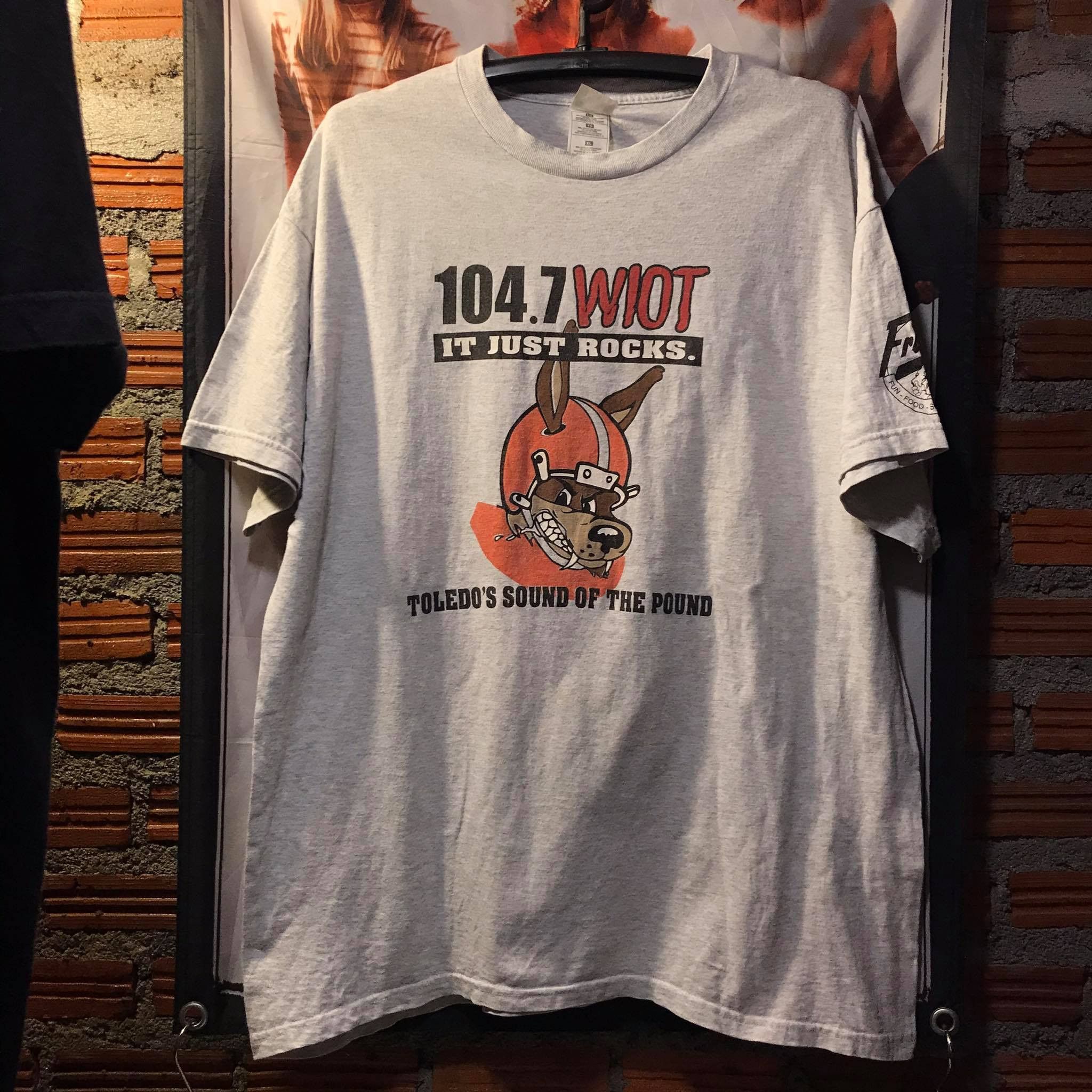 Art vintage wiot 104 7 it just rocks pepsi tee logo 90s grailed