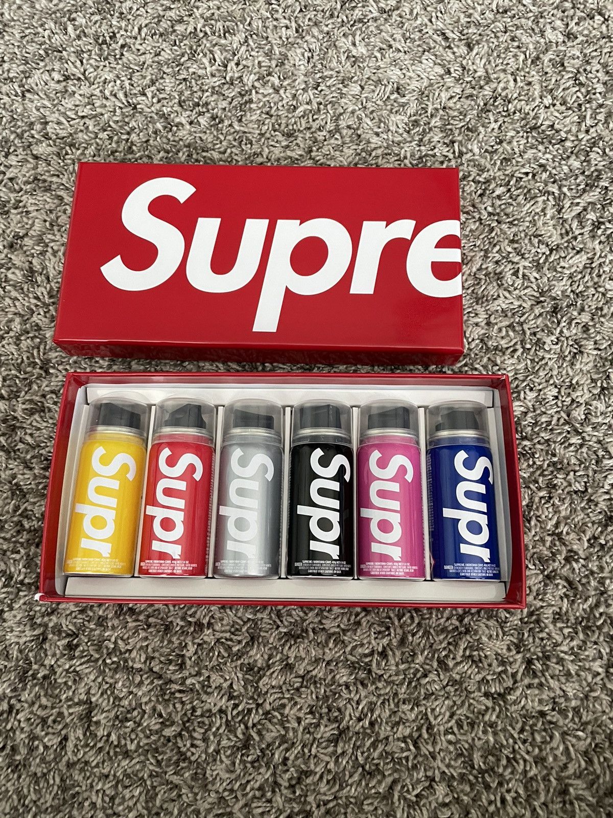 Supreme cheapest Montana Mini Cans