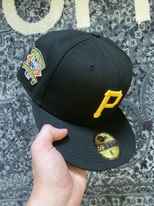 Pittsburgh Pirates SIDE-BLOOM Black Fitted Hat by New Era