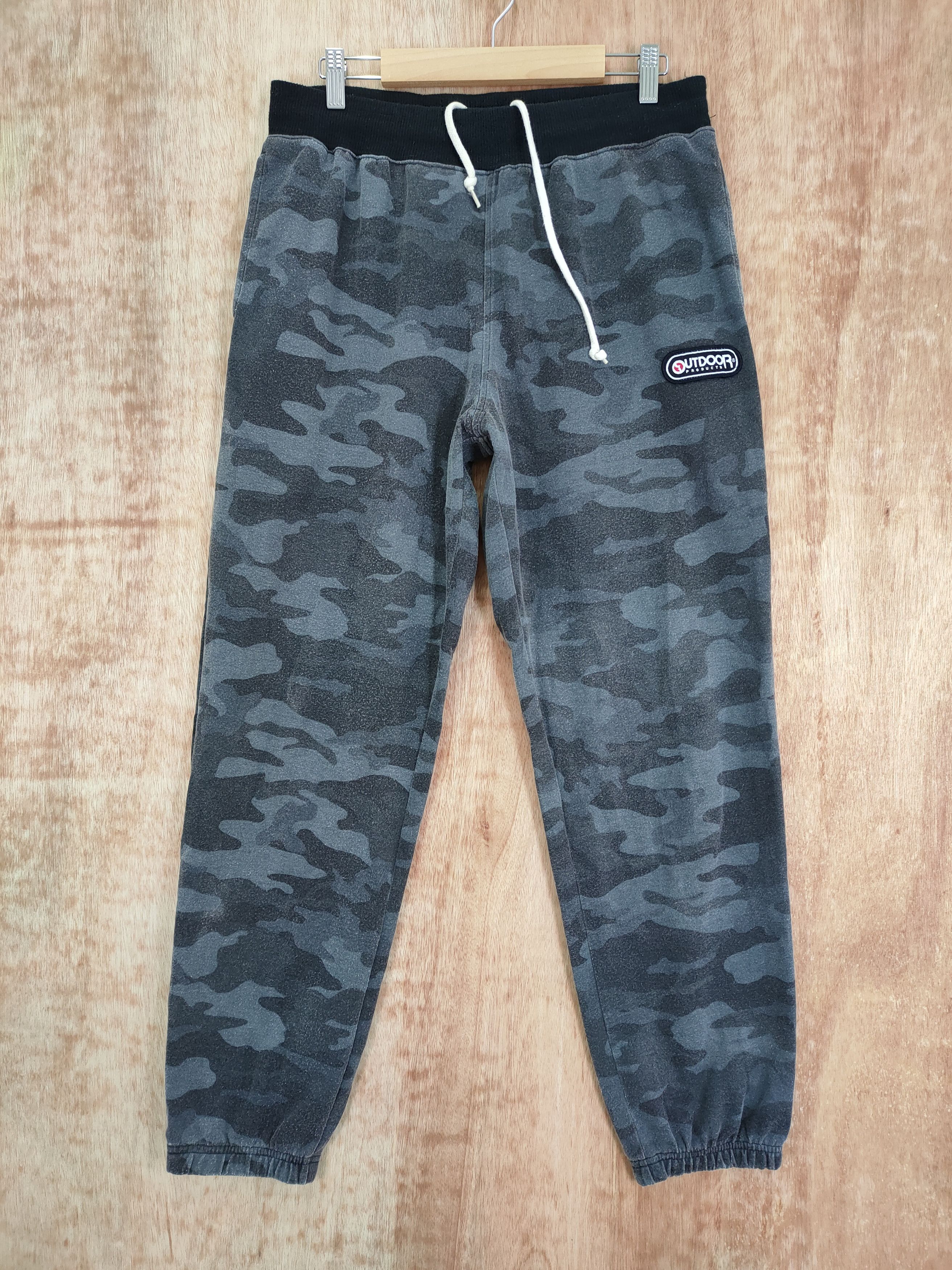 Japanese Brand OUTDOOR PRODUCTS FADED CAMO SWEATPANTS Size US 33 - 1 Thumbnail