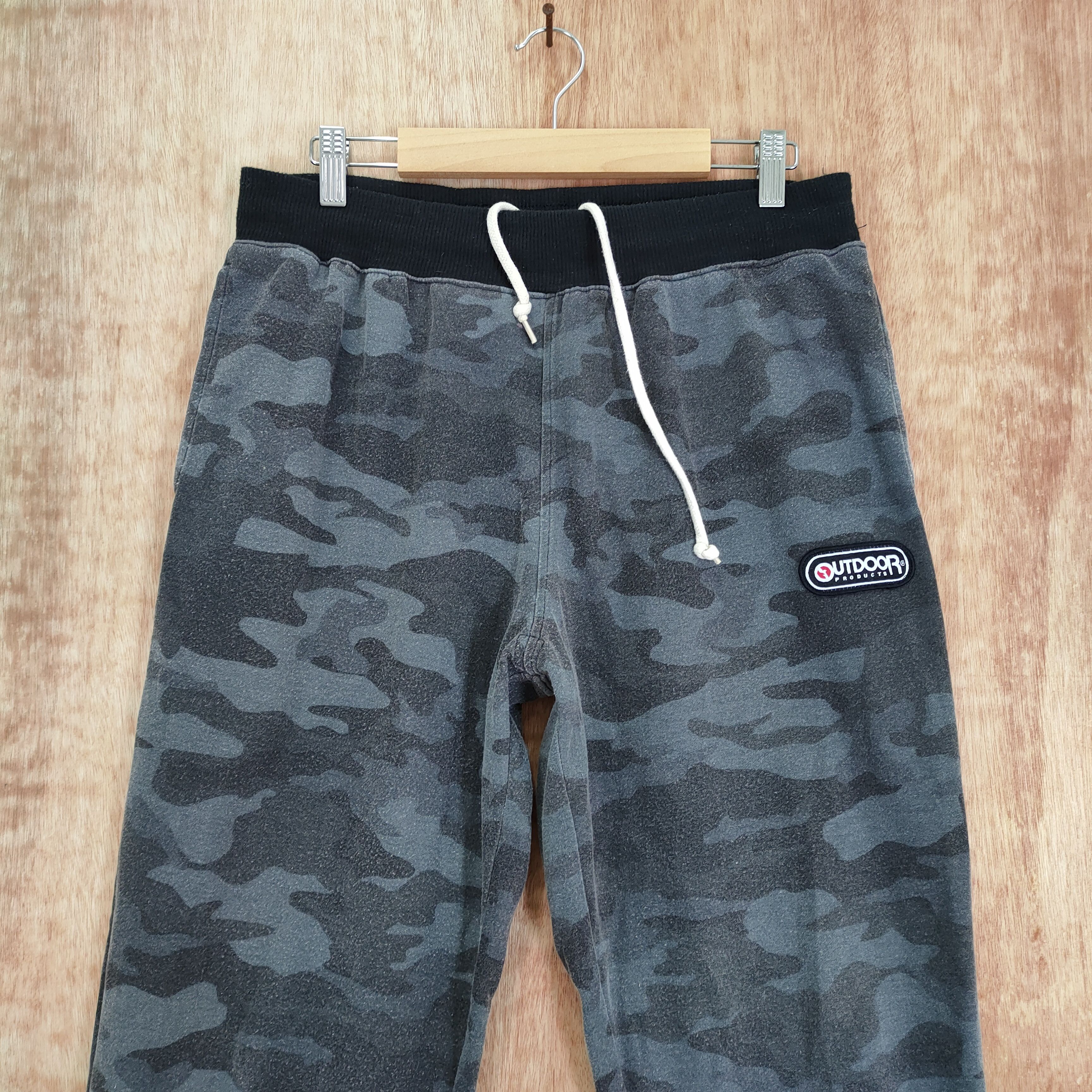 Japanese Brand OUTDOOR PRODUCTS FADED CAMO SWEATPANTS Size US 33 - 2 Thumbnail
