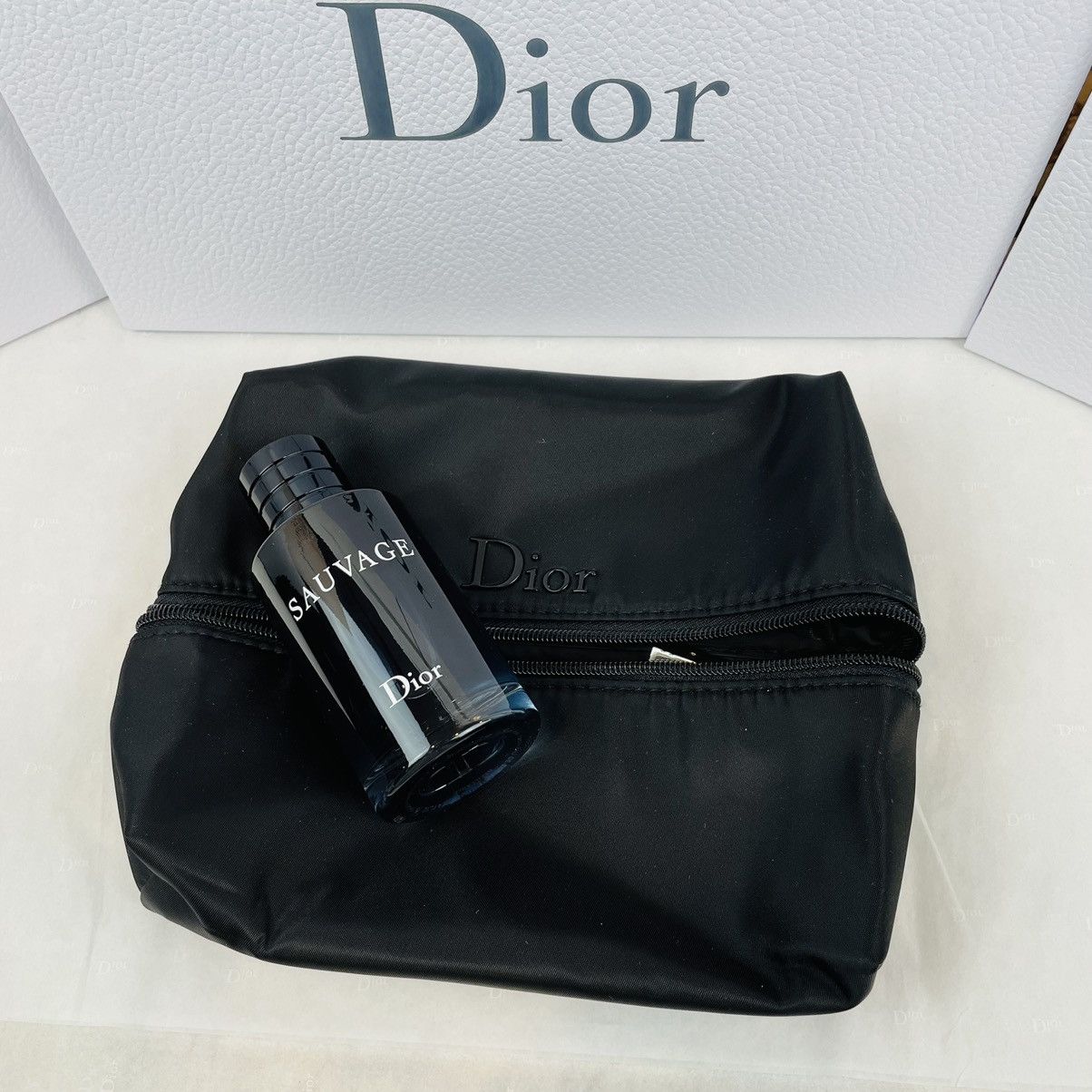 Dior best sale sauvage pouch