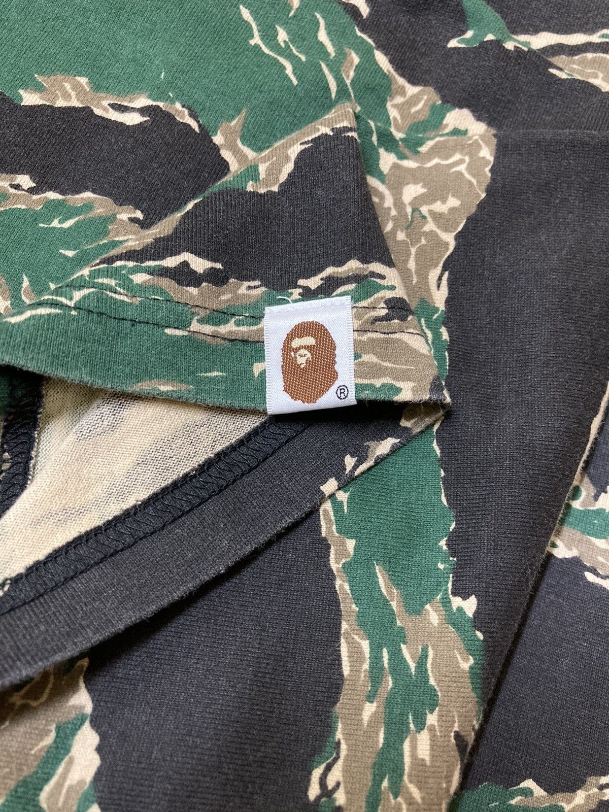 Bape Bape Tiger Stripes Camouflage Reflective Logo T-Shirt Size US M / EU 48-50 / 2 - 8 Thumbnail
