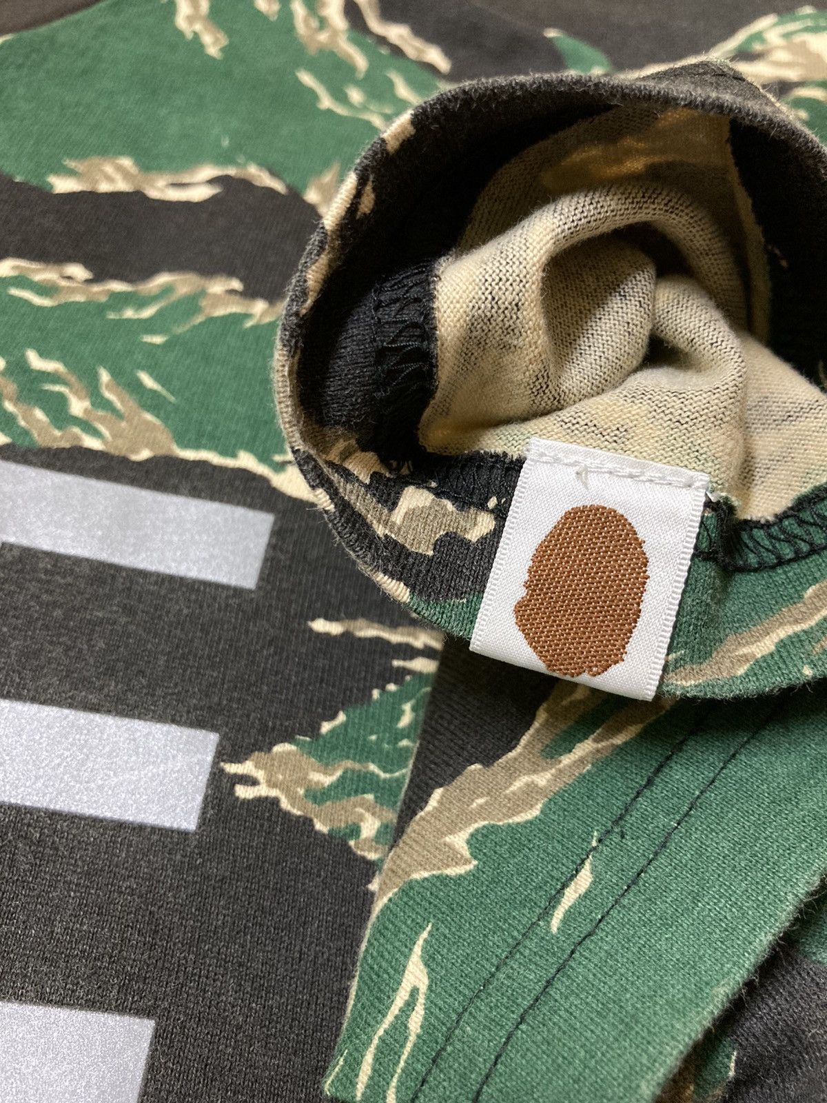 Bape Bape Tiger Stripes Camouflage Reflective Logo T-Shirt Size US M / EU 48-50 / 2 - 9 Thumbnail