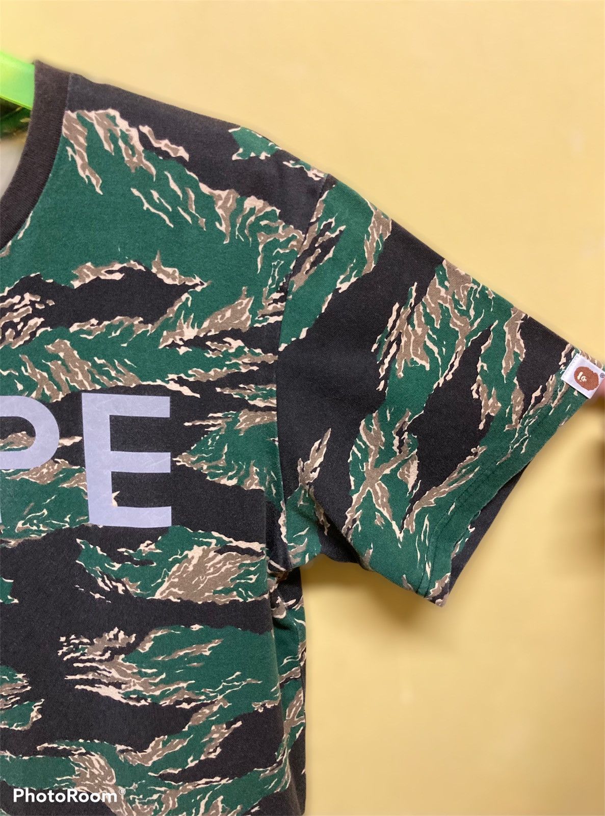 Bape Bape Tiger Stripes Camouflage Reflective Logo T-Shirt Size US M / EU 48-50 / 2 - 6 Thumbnail