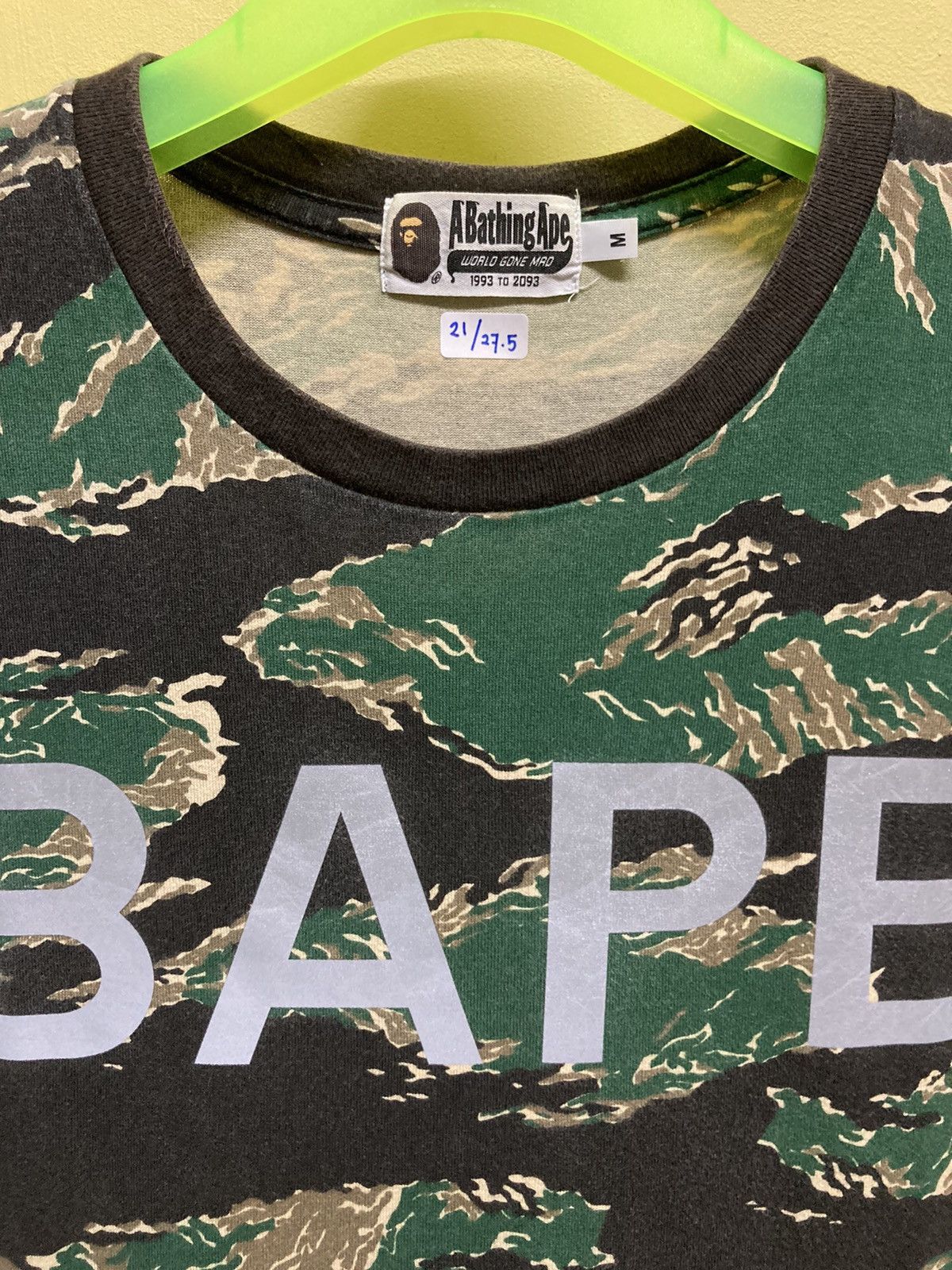 Bape Bape Tiger Stripes Camouflage Reflective Logo T-Shirt Size US M / EU 48-50 / 2 - 4 Thumbnail