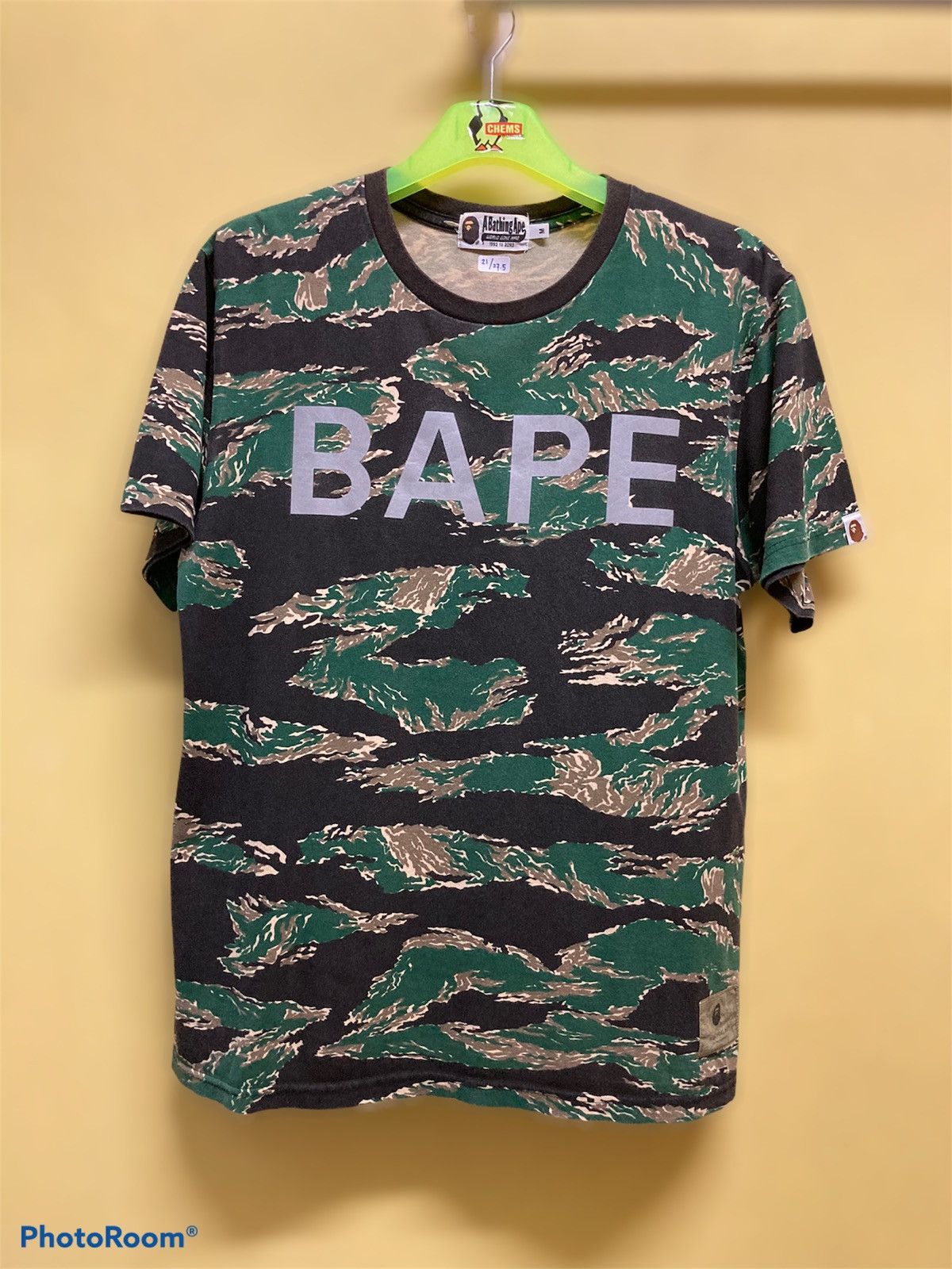Bape Bape Tiger Stripes Camouflage Reflective Logo T-Shirt Size US M / EU 48-50 / 2 - 1 Thumbnail
