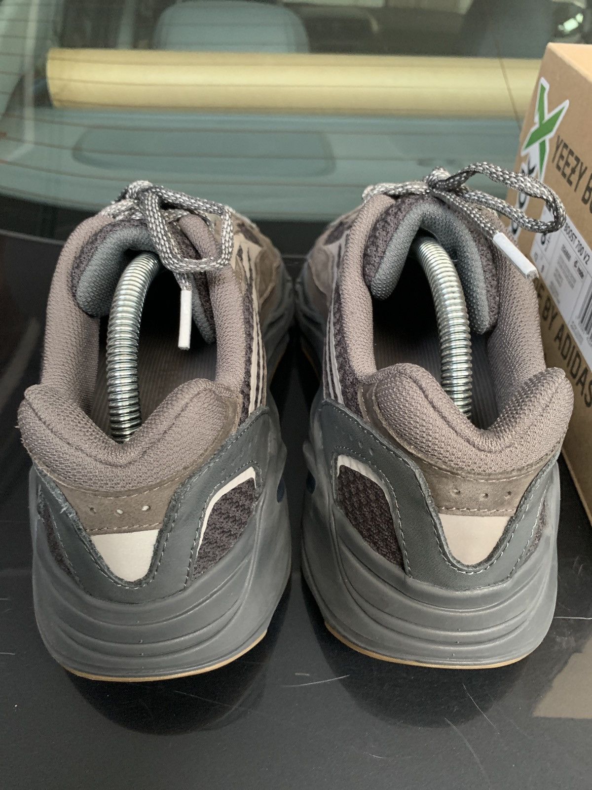 Adidas × Kanye West Yeezy Boost 700 V2 Geode 2019 Size US 8.5 / EU 41-42 - 3 Thumbnail