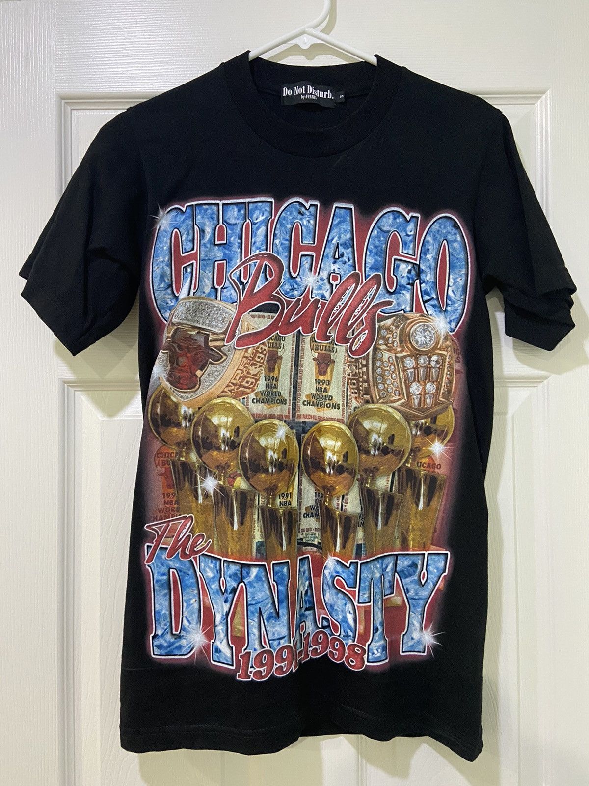 NBA Do Not Disturb Bulls Dynasty Tee Size US S / EU 44-46 / 1 - 1 Preview