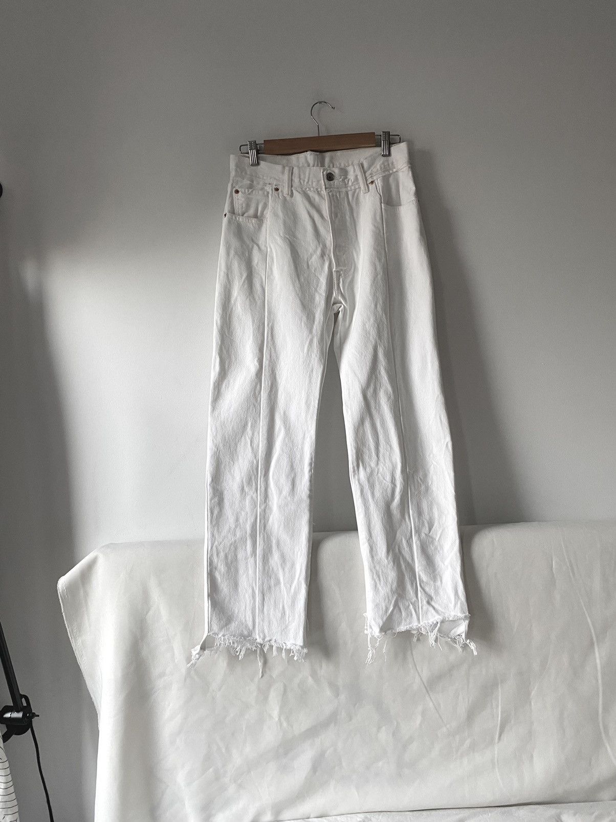 Vetements VETEMENTS White Reconstructed Jeans S Size US 28 / EU 44 - 1 Thumbnail