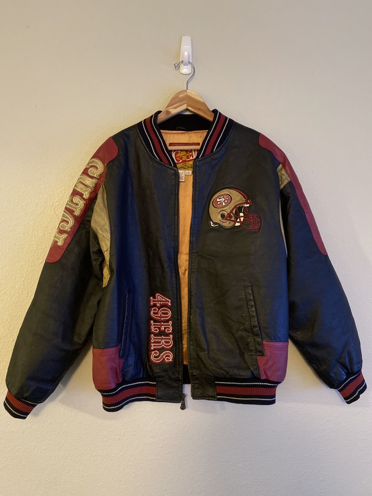 Vintage Y2K NFL offers G-III Carl Banks Chicago Bears Faux Vegan Leather Full Zip Varsity Bomber Jacket Like New Size M