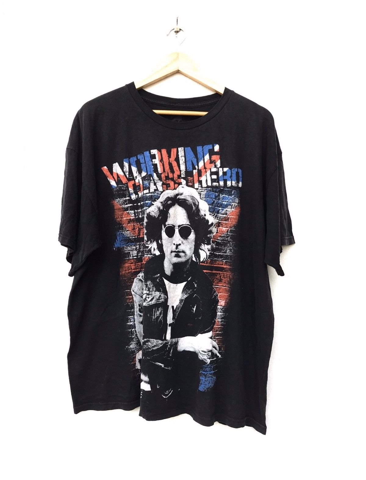 Band Tees × Vintage Iconic The Beatle Over Print John Lennon band Tees Size US XL / EU 56 / 4 - 1 Thumbnail