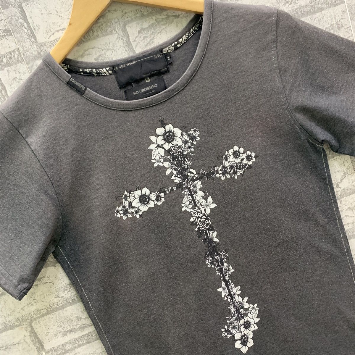Japanese Brand No Crossing Of The Neige Style Japanese Brand Tee T-shirts Size US S / EU 44-46 / 1 - 4 Thumbnail