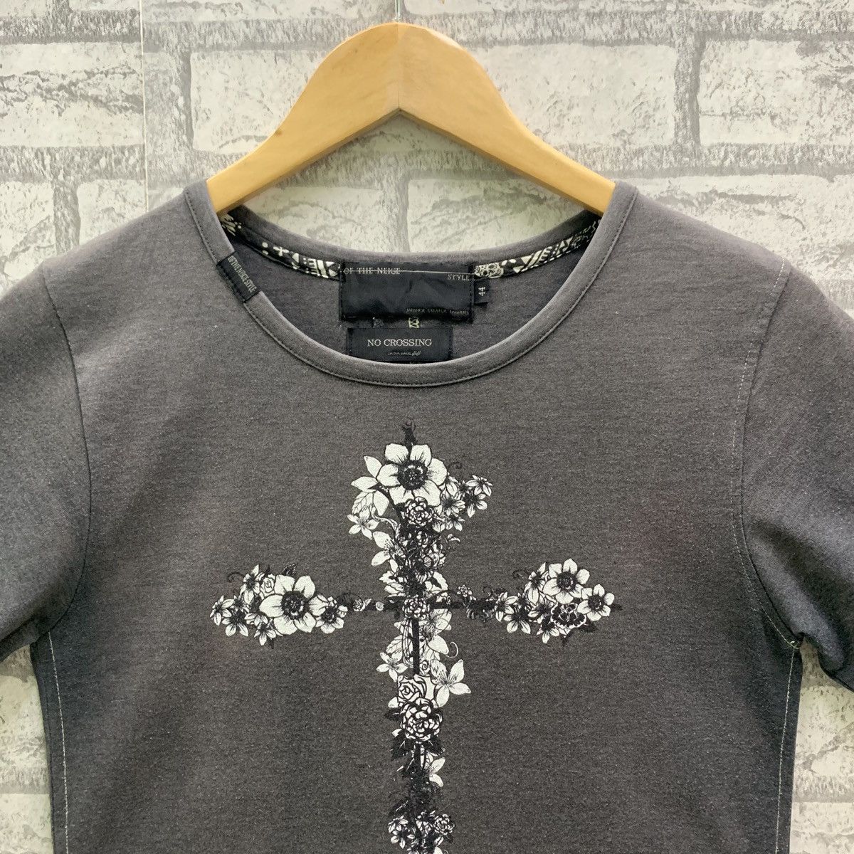 Japanese Brand No Crossing Of The Neige Style Japanese Brand Tee T-shirts Size US S / EU 44-46 / 1 - 5 Thumbnail