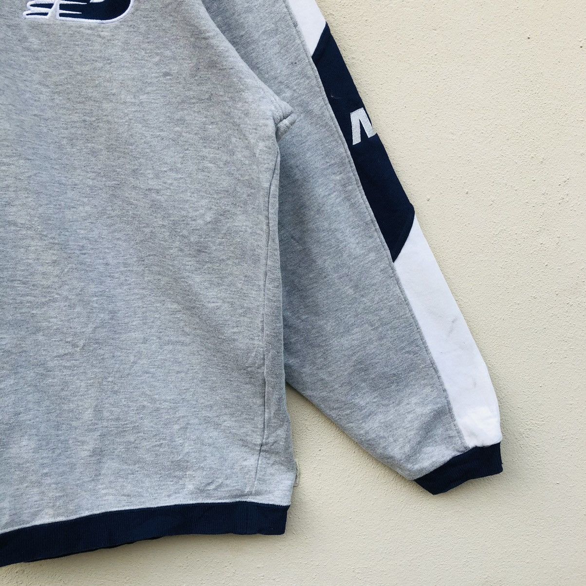 New Balance Vintage NEW BALANCE EMBROIDERED LOGO 1/4 Half Zip Sweater Size US L / EU 52-54 / 3 - 4 Thumbnail