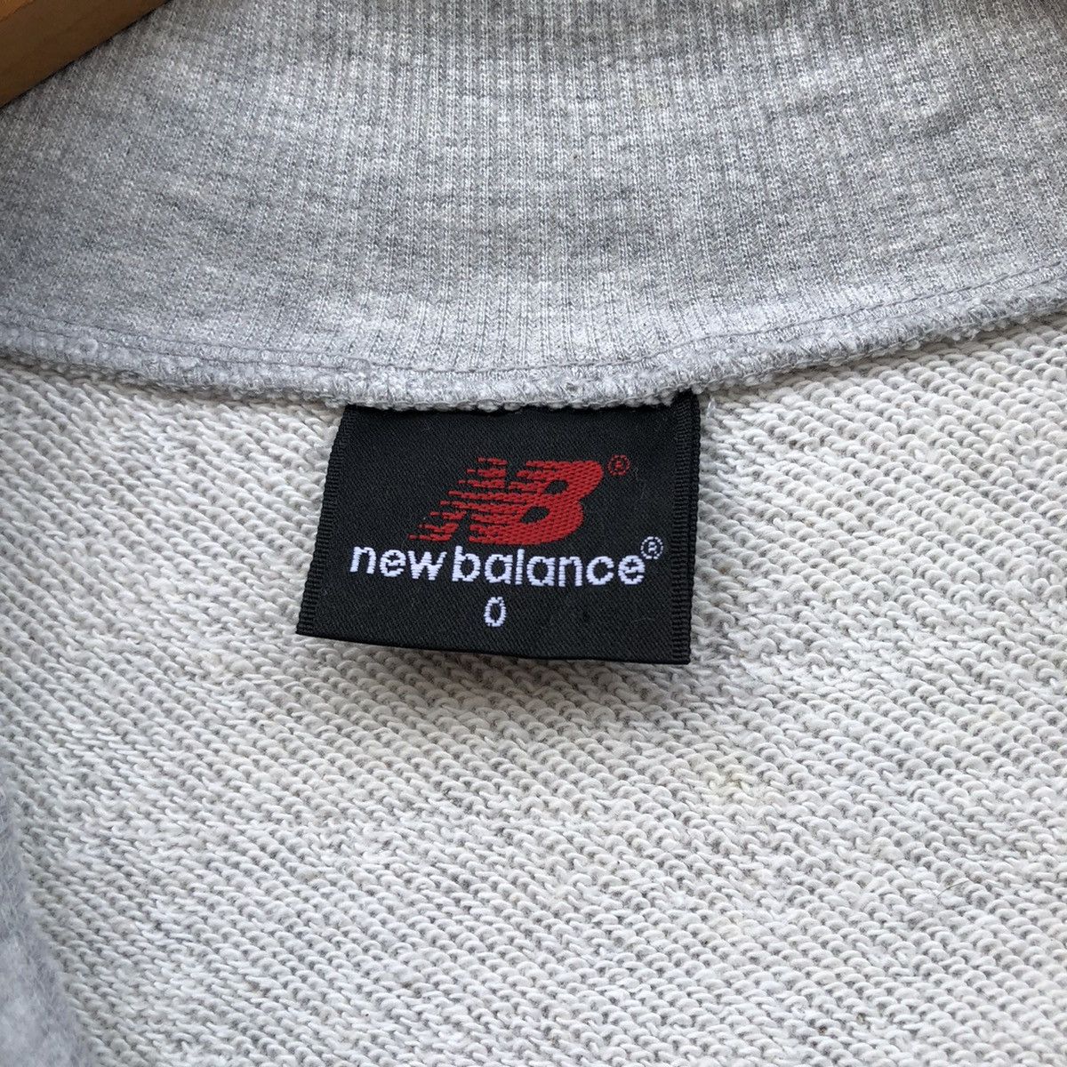 New Balance Vintage NEW BALANCE EMBROIDERED LOGO 1/4 Half Zip Sweater Size US L / EU 52-54 / 3 - 11 Thumbnail