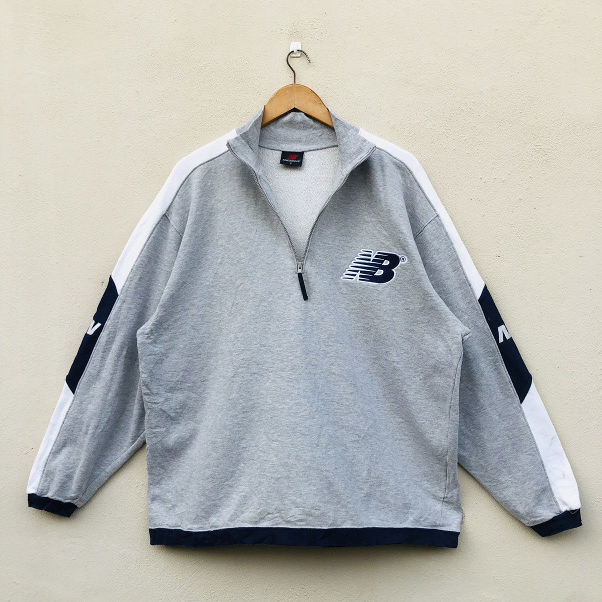 New Balance Vintage NEW BALANCE EMBROIDERED LOGO 1/4 Half Zip Sweater Size US L / EU 52-54 / 3 - 8 Thumbnail