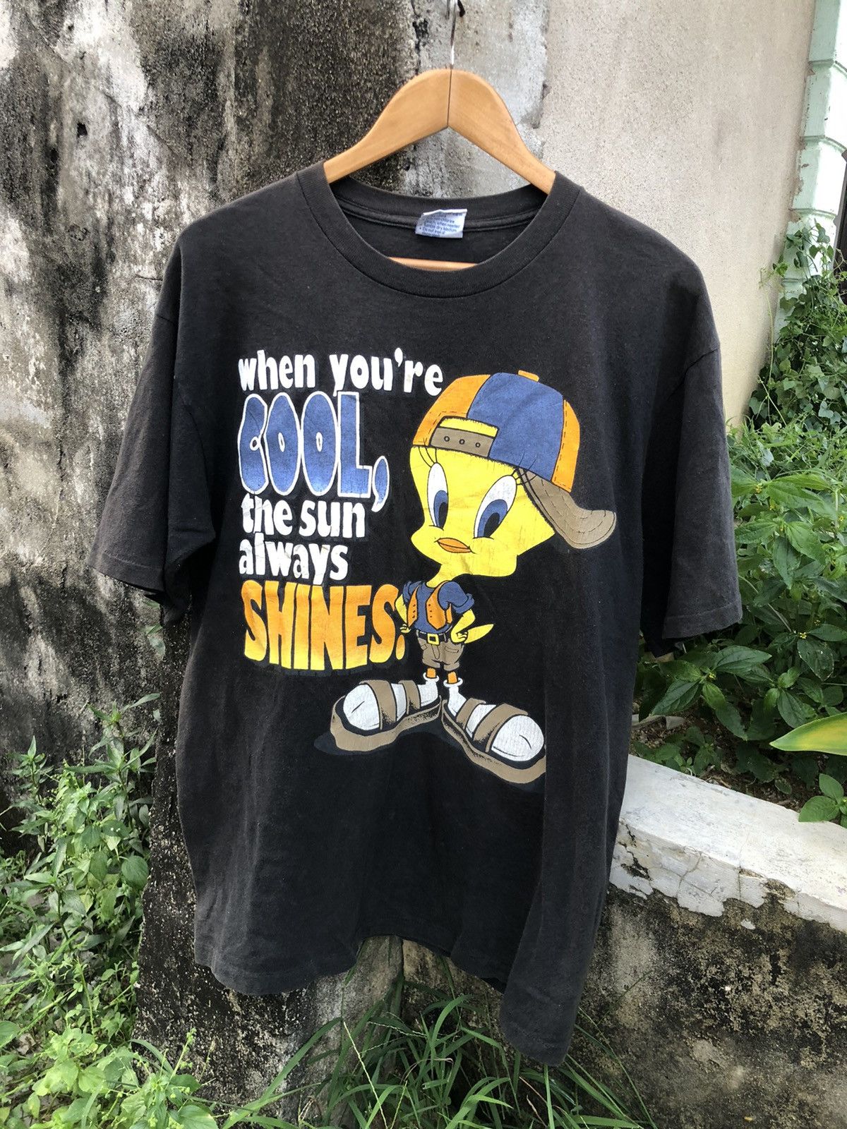 Vintage 90s TWEETY Looney Tunes Tshirt
