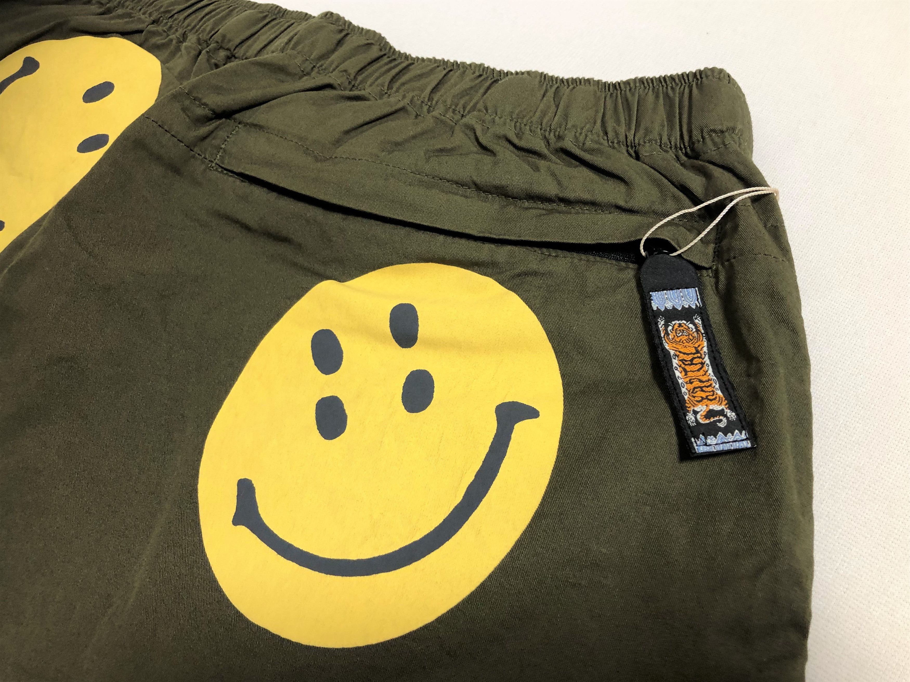 Kapital KAPITAL smiley shorts rain smile brand new khaki yellow L Size US 33 - 4 Thumbnail