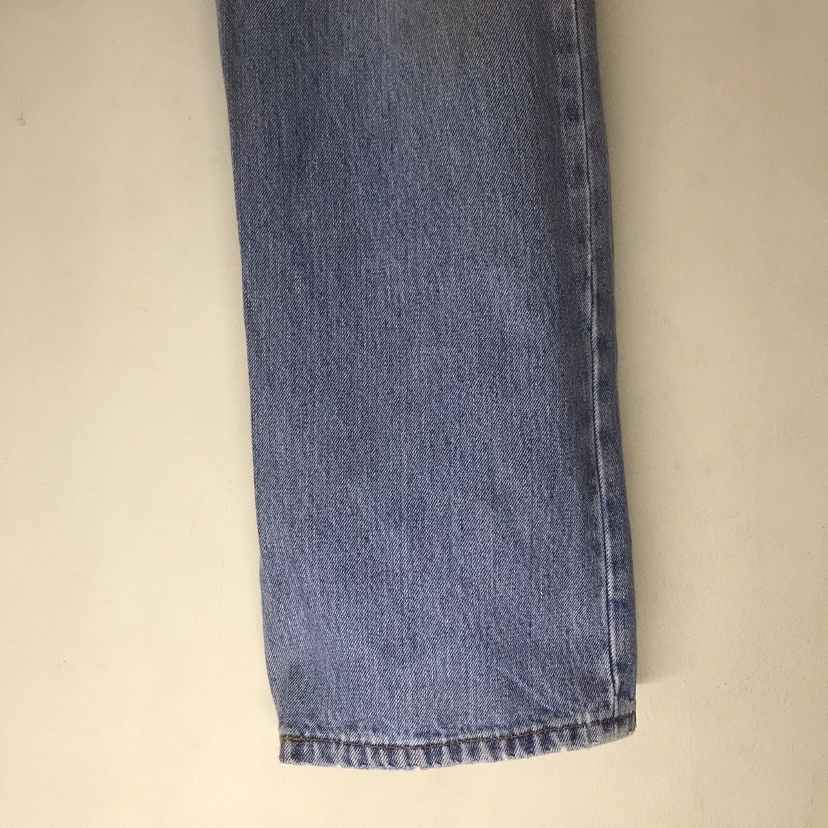 Levi's Vintage Levis 501 Lightwash Jeans Size US 35 - 10 Thumbnail