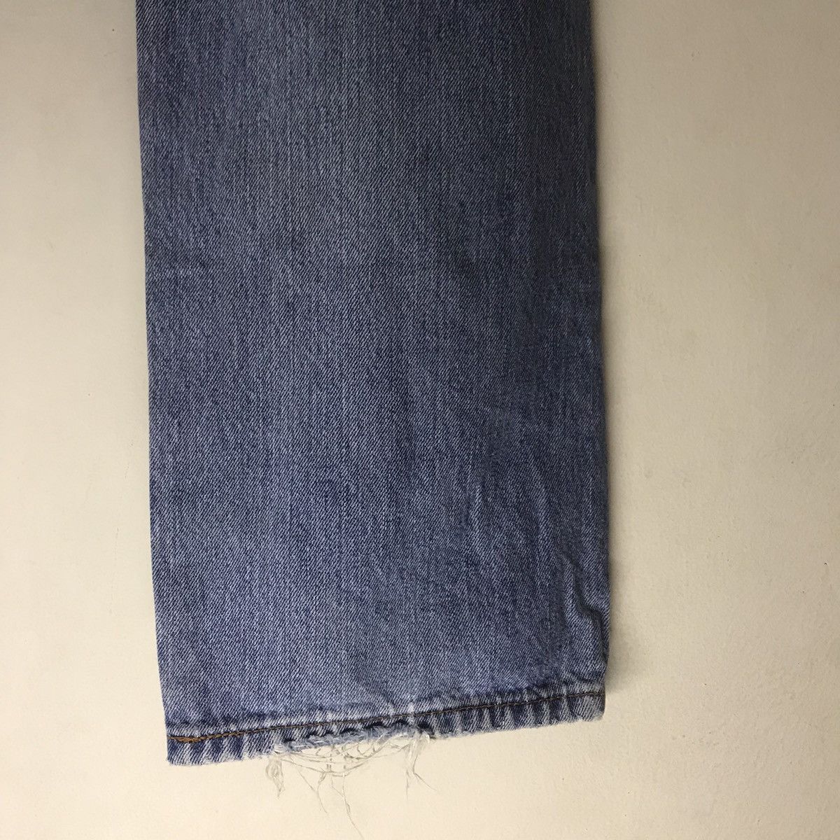 Levi's Vintage Levis 501 Lightwash Jeans Size US 35 - 18 Thumbnail
