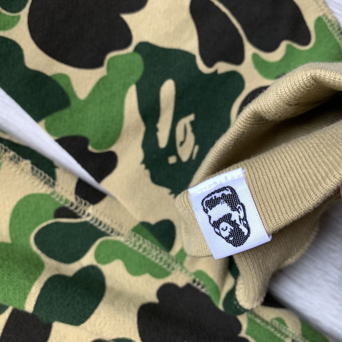 Bape ABC Shark Crewneck Size US S / EU 44-46 / 1 - 6 Thumbnail