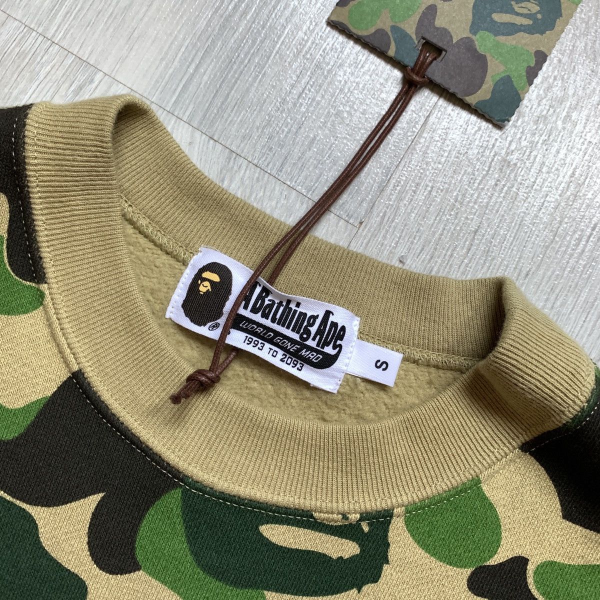 Bape ABC Shark Crewneck Size US S / EU 44-46 / 1 - 7 Thumbnail