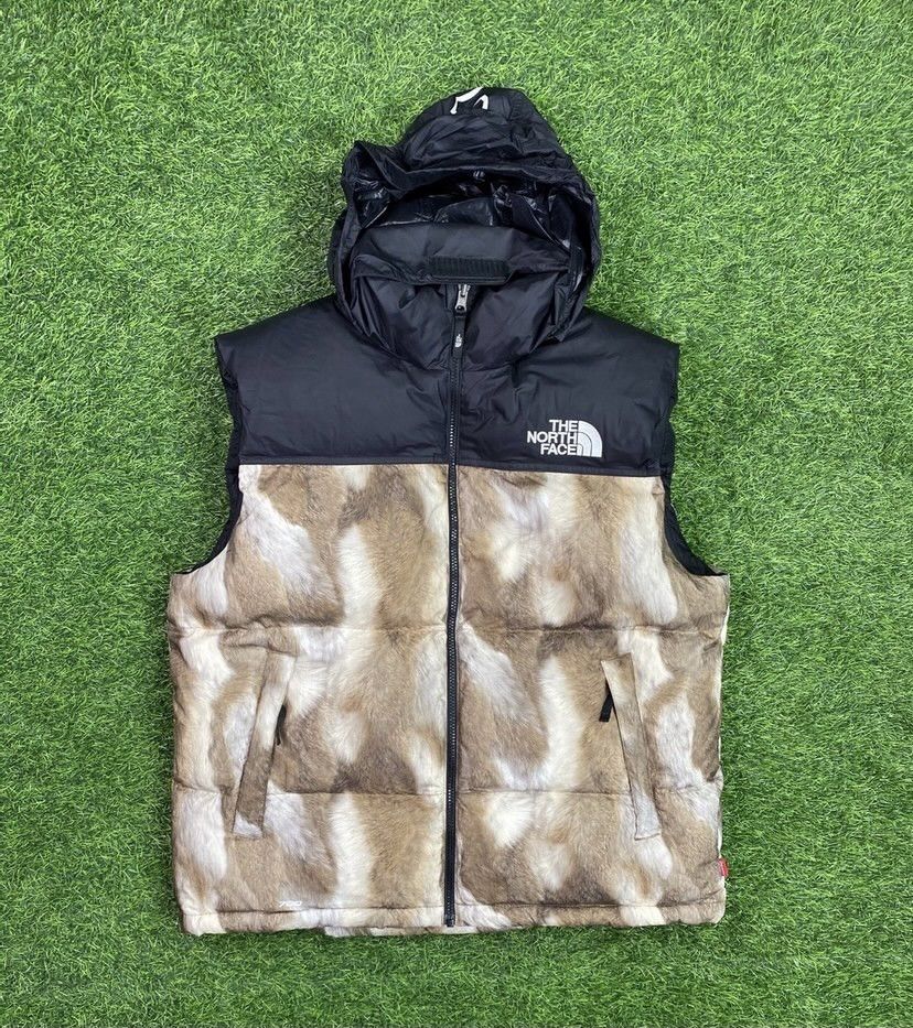 Supreme × The North Face FW13 SUPREME x THE NORTH FACE FUR PRINT NUPTSE VEST Size US L / EU 52-54 / 3 - 3 Thumbnail