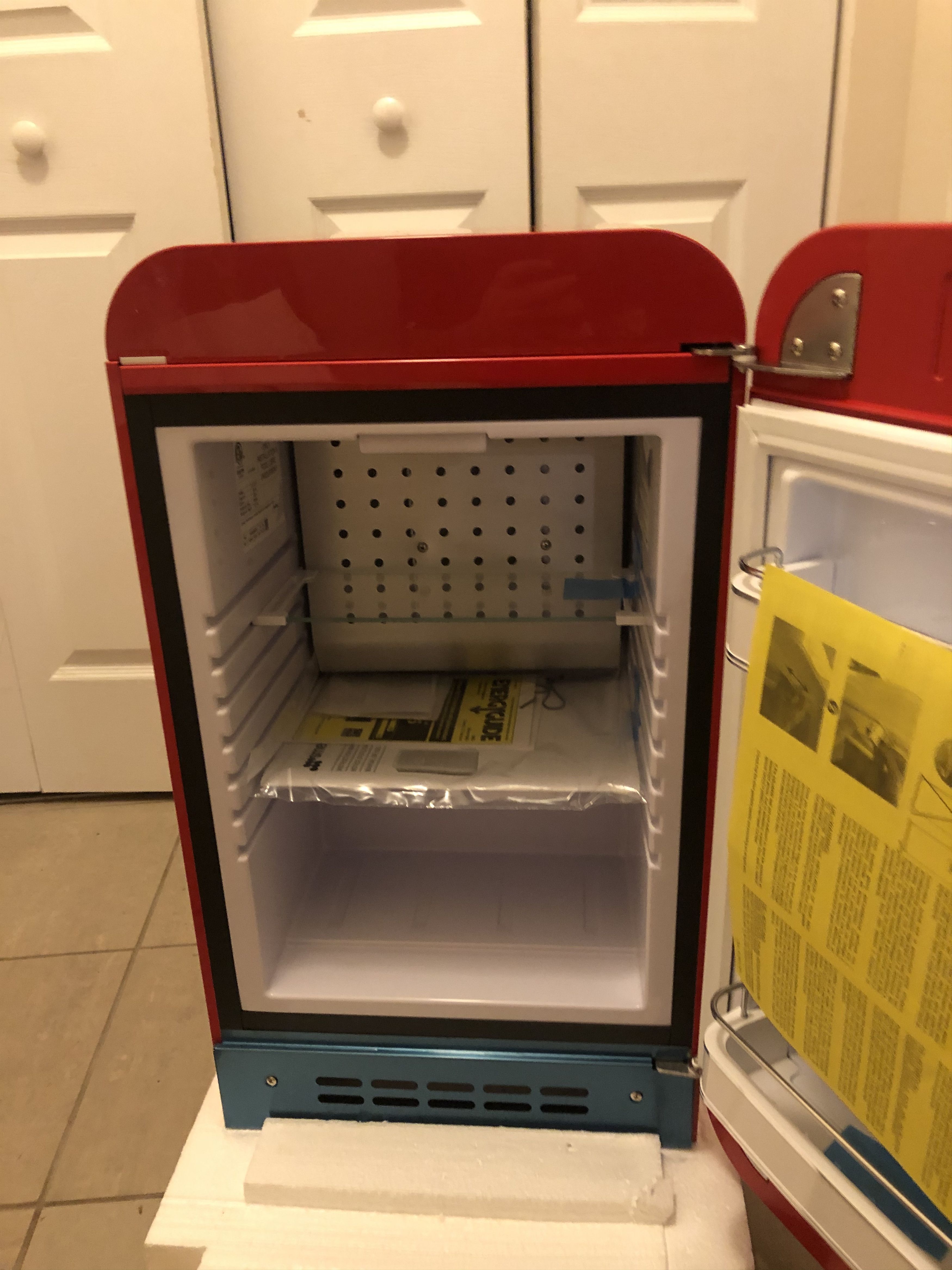 Supreme x Smeg Mini-Fridge to Release This Week