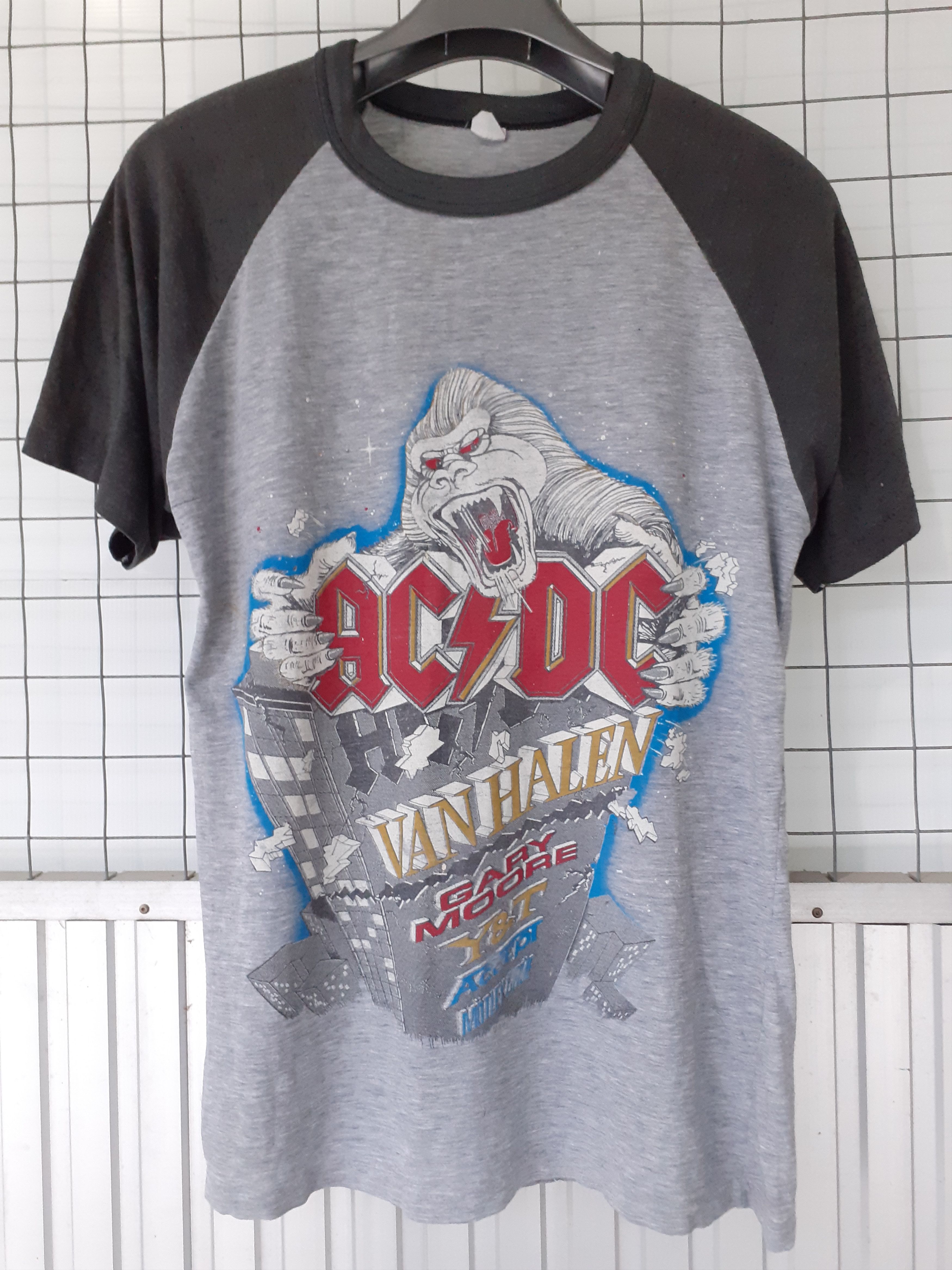 Vintage 80s Monster of Rock ACDC Van Halen Accept G Moore 80s Size US M / EU 48-50 / 2 - 1 Thumbnail