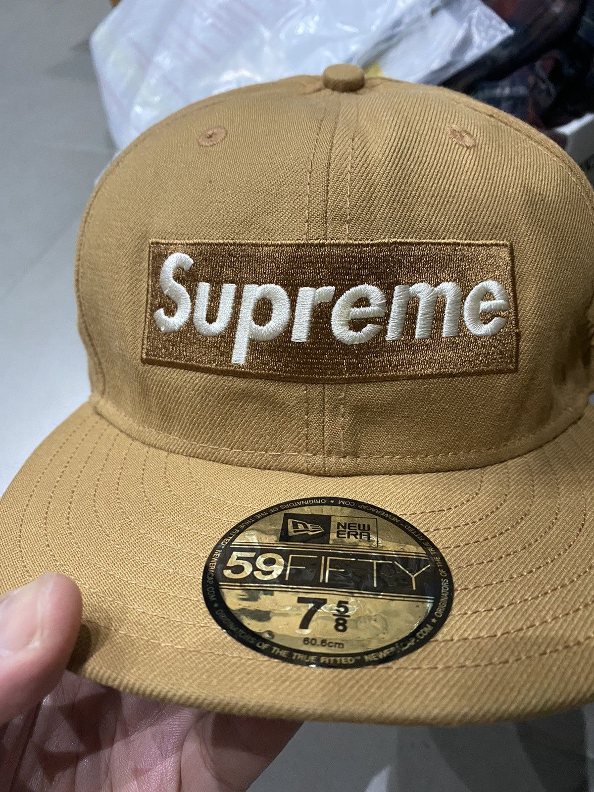 Supreme Supreme x New Era World Famous Box Logo 7 5/8 tan wheat