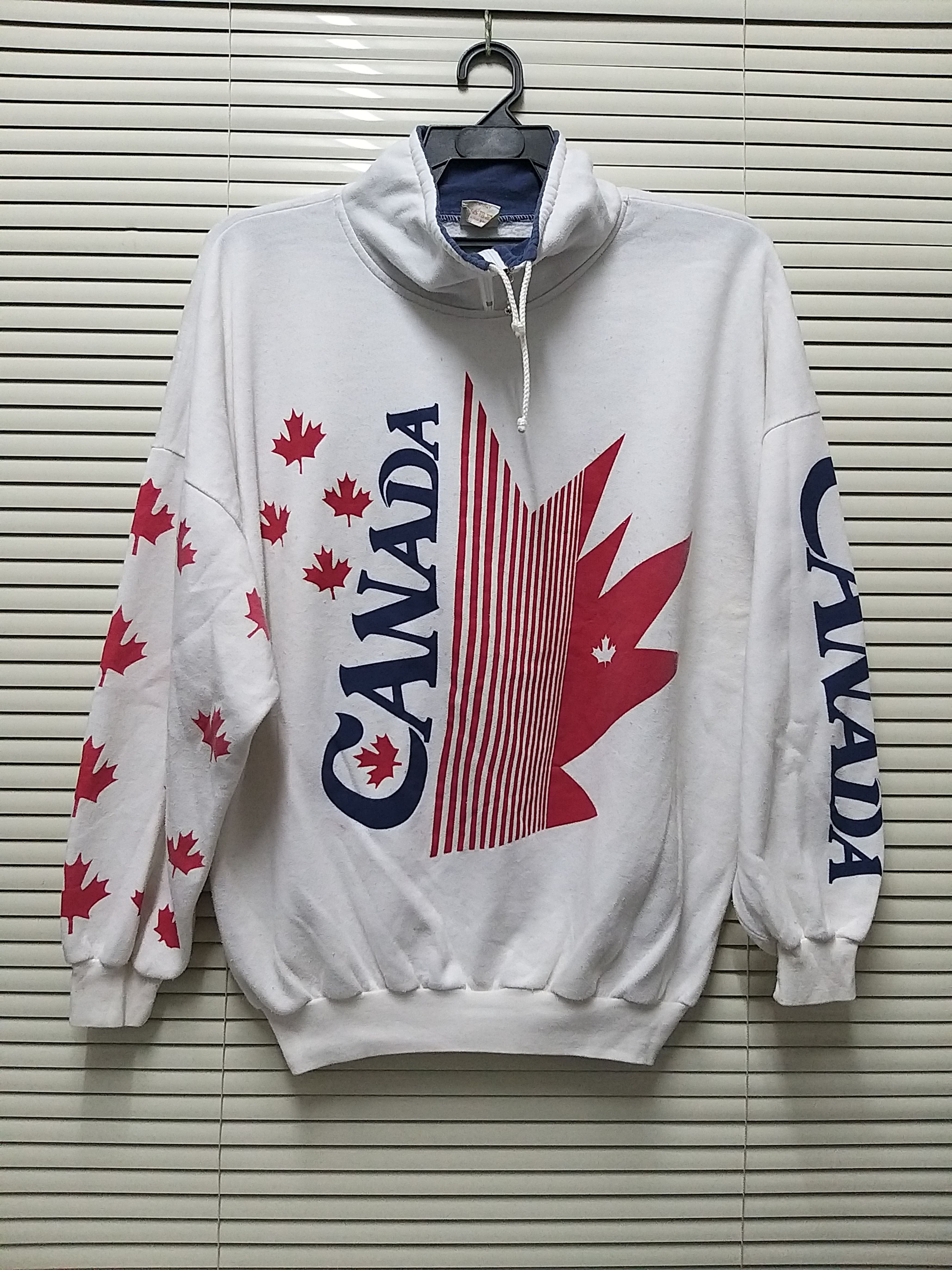 Vintage VINTAGE CANADA FLAG BIG PRINT BAGGY SWEATSHIRT Size US L / EU 52-54 / 3 - 1 Thumbnail