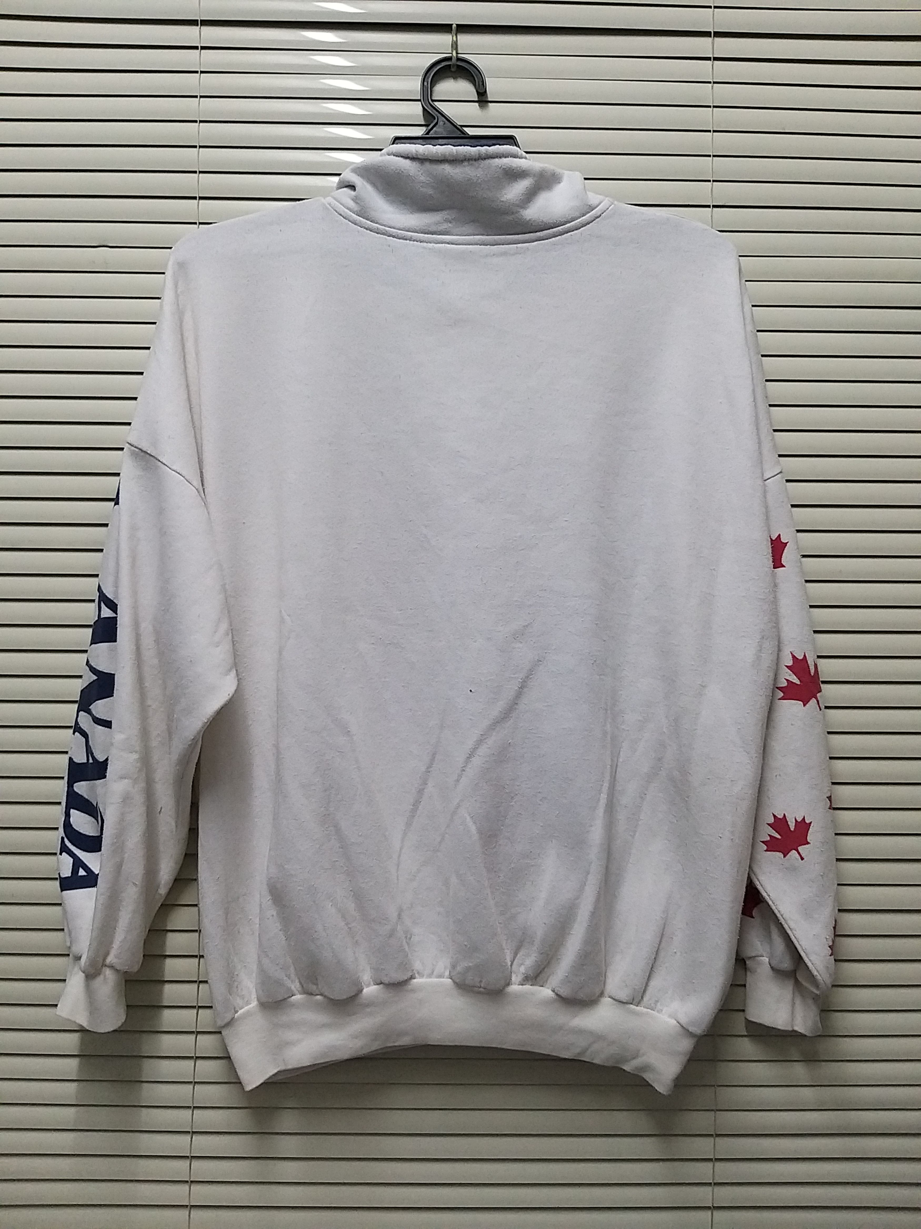 Vintage VINTAGE CANADA FLAG BIG PRINT BAGGY SWEATSHIRT Size US L / EU 52-54 / 3 - 2 Thumbnail