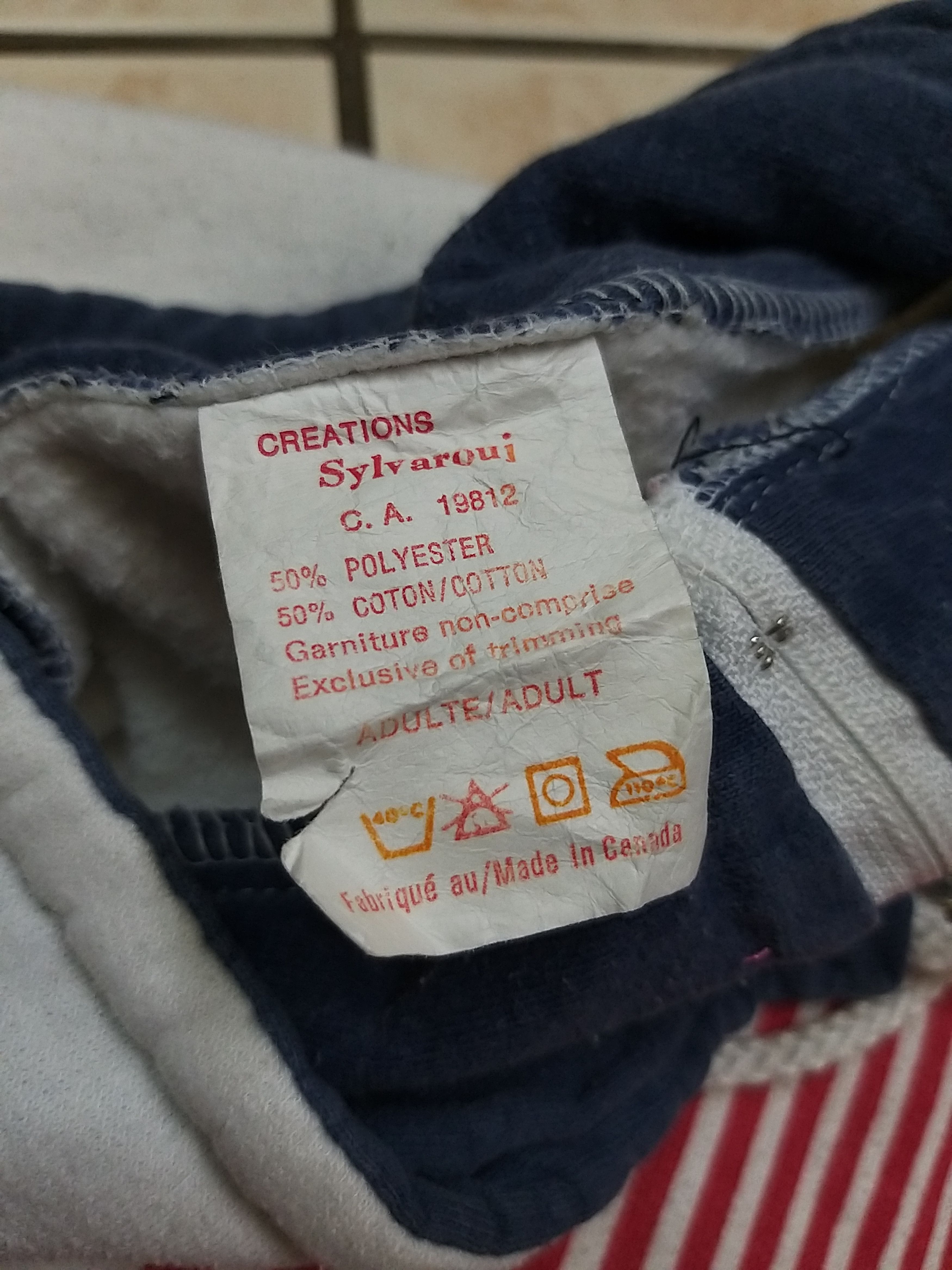 Vintage VINTAGE CANADA FLAG BIG PRINT BAGGY SWEATSHIRT Size US L / EU 52-54 / 3 - 10 Thumbnail