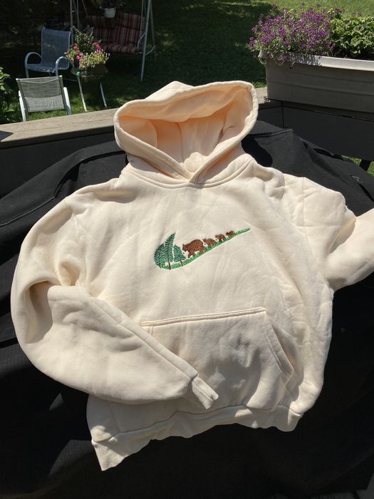 Mama bear best sale nike hoodie