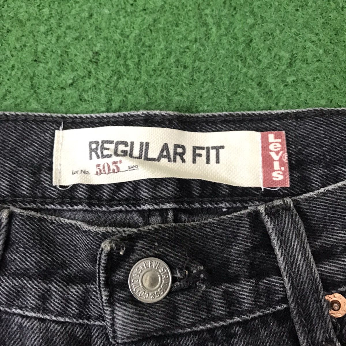 Levi's Vintage Y2K Levis 505 Regular Fit Denim Black Faded Size US 34 / EU 50 - 18 Thumbnail