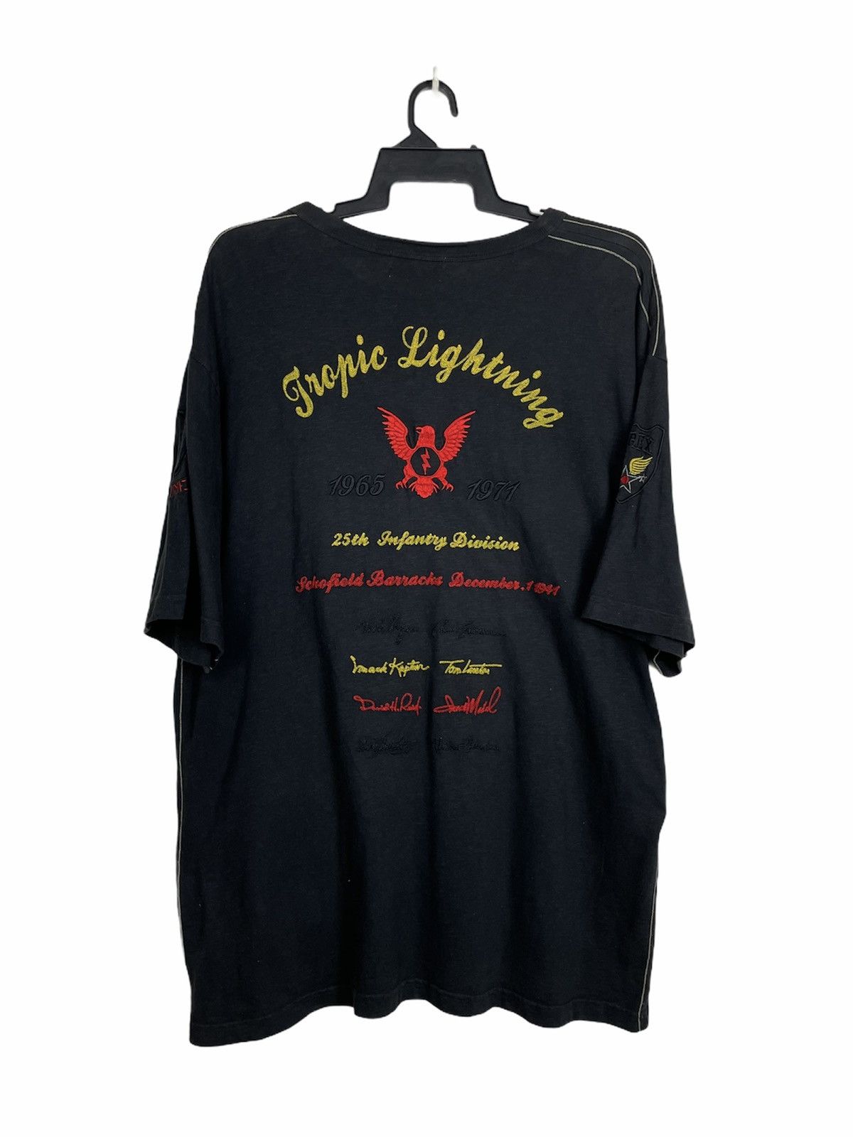 Avirex Avirex A-75 Tropic Lightning Tee | 25th Infantry 3L Size US XL / EU 56 / 4 - 1 Thumbnail