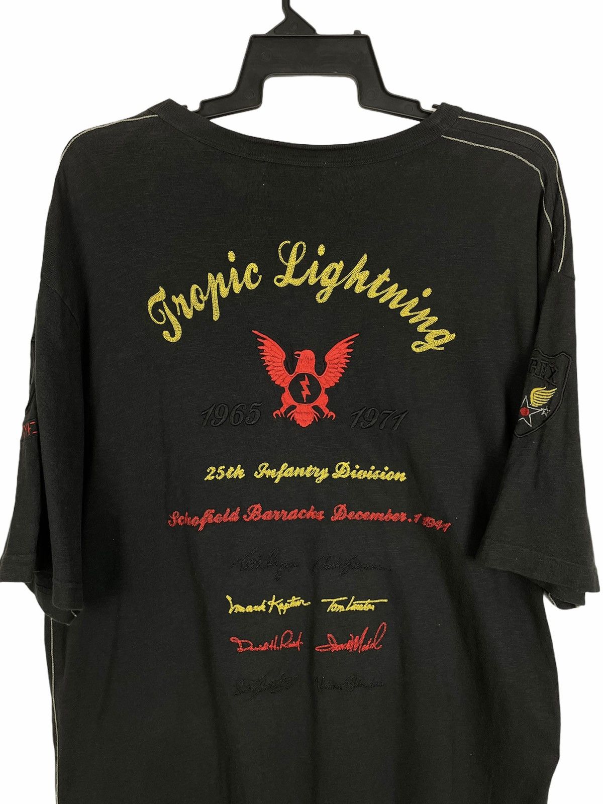 Avirex Avirex A-75 Tropic Lightning Tee | 25th Infantry 3L Size US XL / EU 56 / 4 - 10 Thumbnail