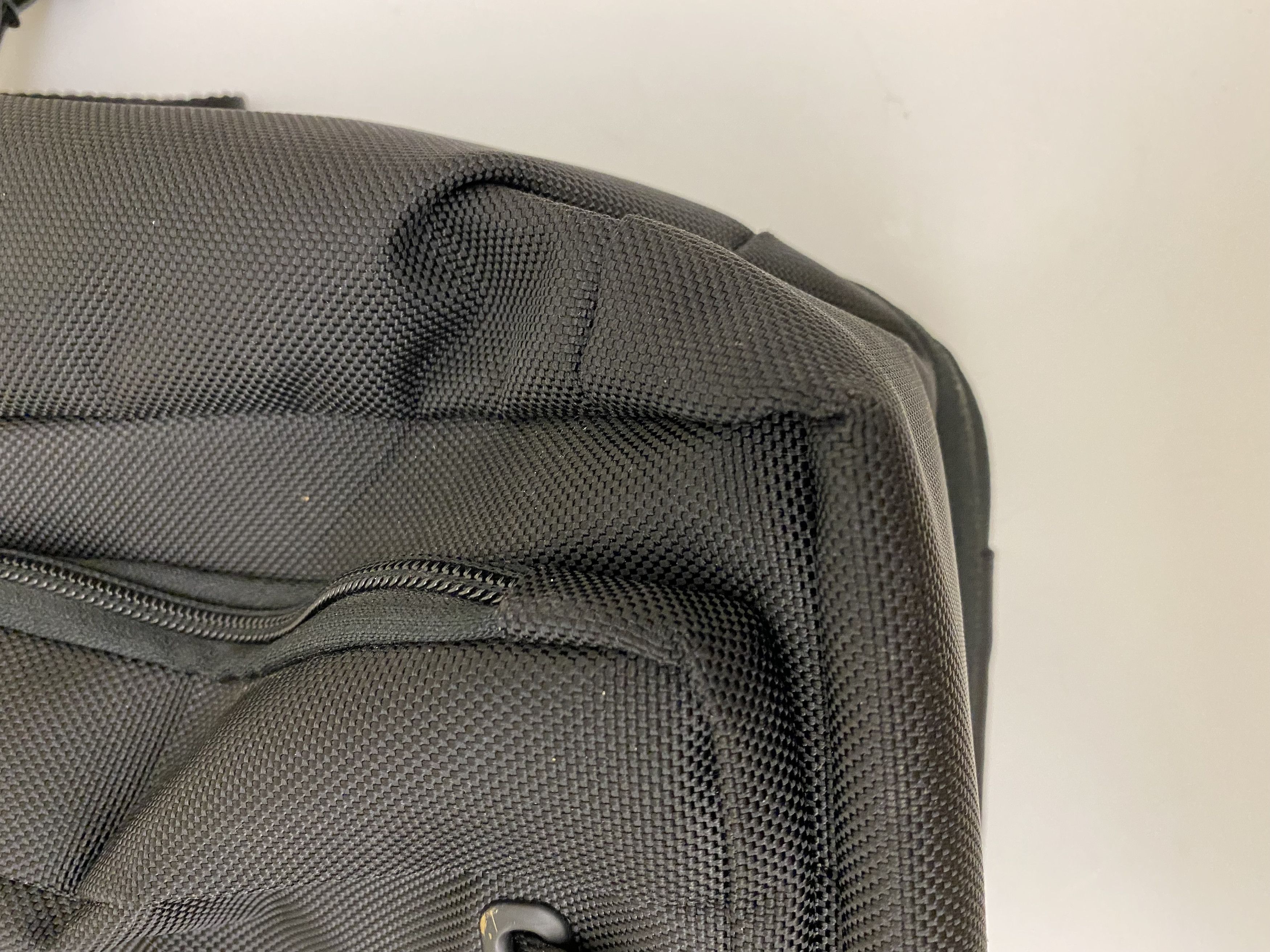 Tumi Bag Black 58541D Expandable Laptop briefcase/messenger Size ONE SIZE - 10 Thumbnail