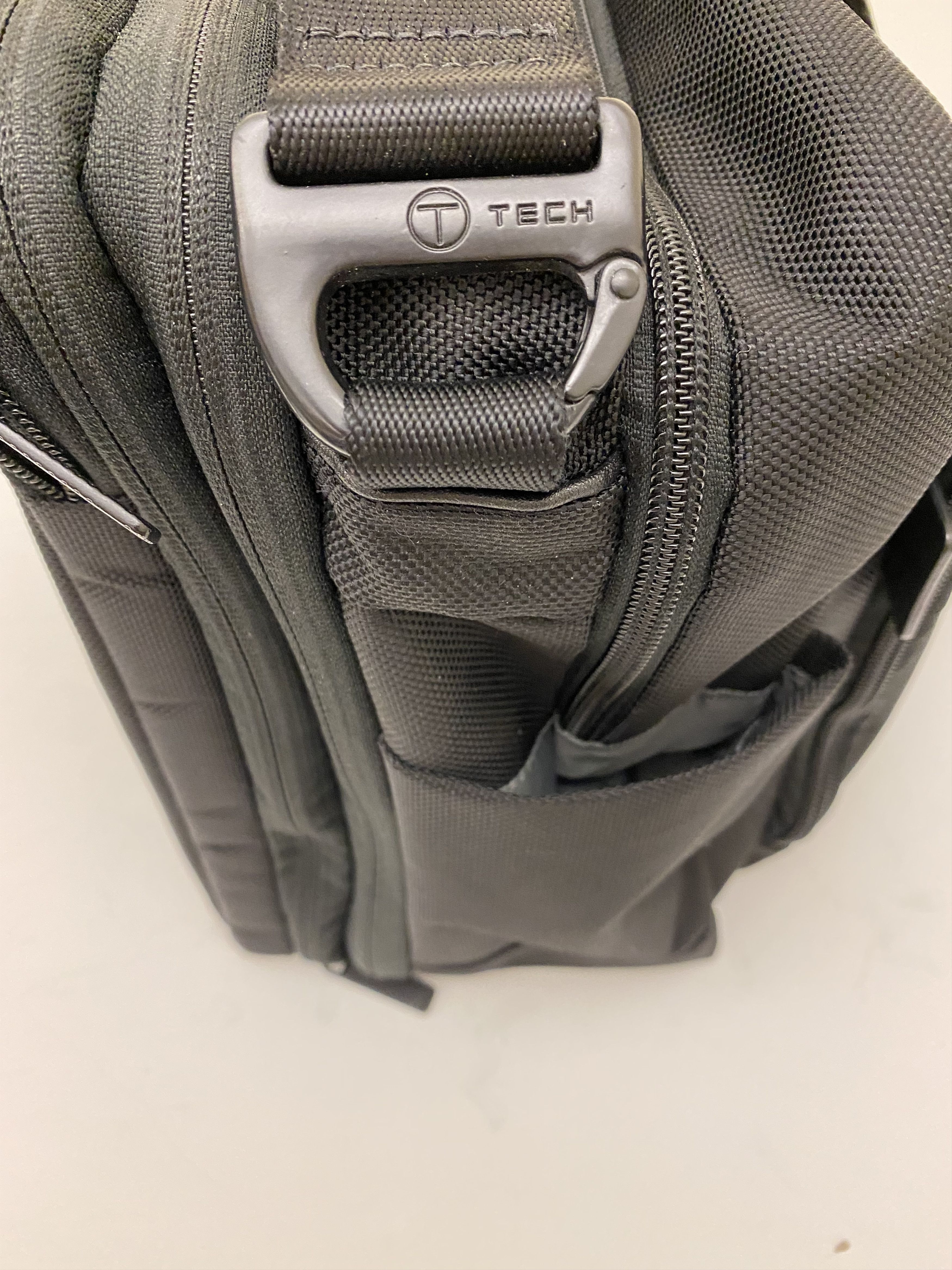 Tumi Bag Black 58541D Expandable Laptop briefcase/messenger Size ONE SIZE - 15 Thumbnail