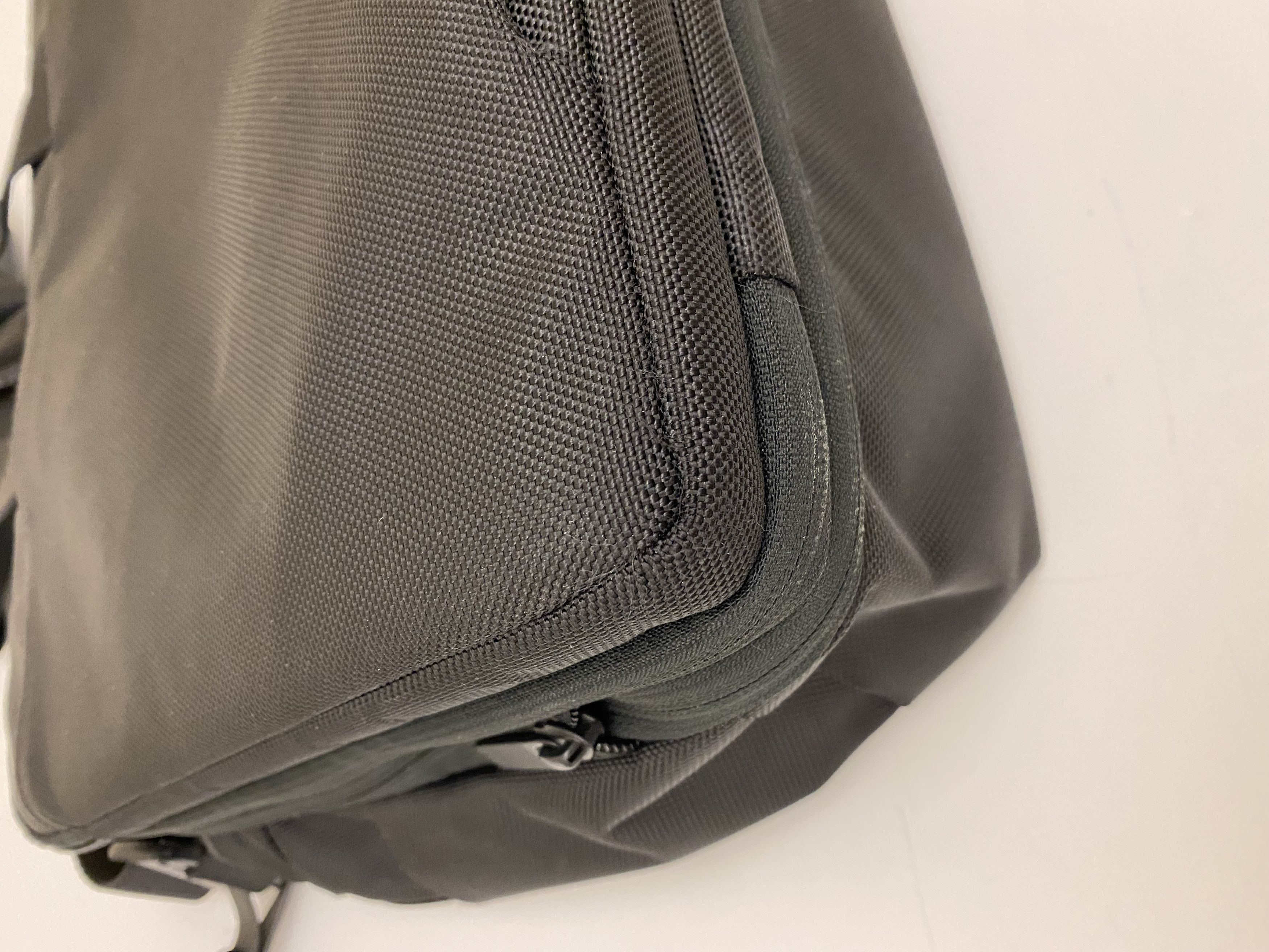 Tumi Bag Black 58541D Expandable Laptop briefcase/messenger Size ONE SIZE - 13 Thumbnail