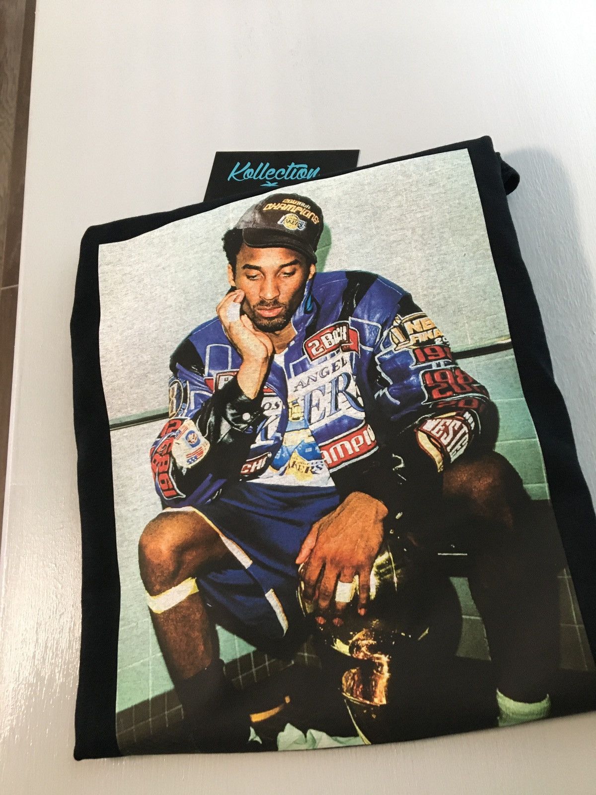 Vintage Kobe Championship Mood T-Shirt Size US L / EU 52-54 / 3 - 1 Thumbnail